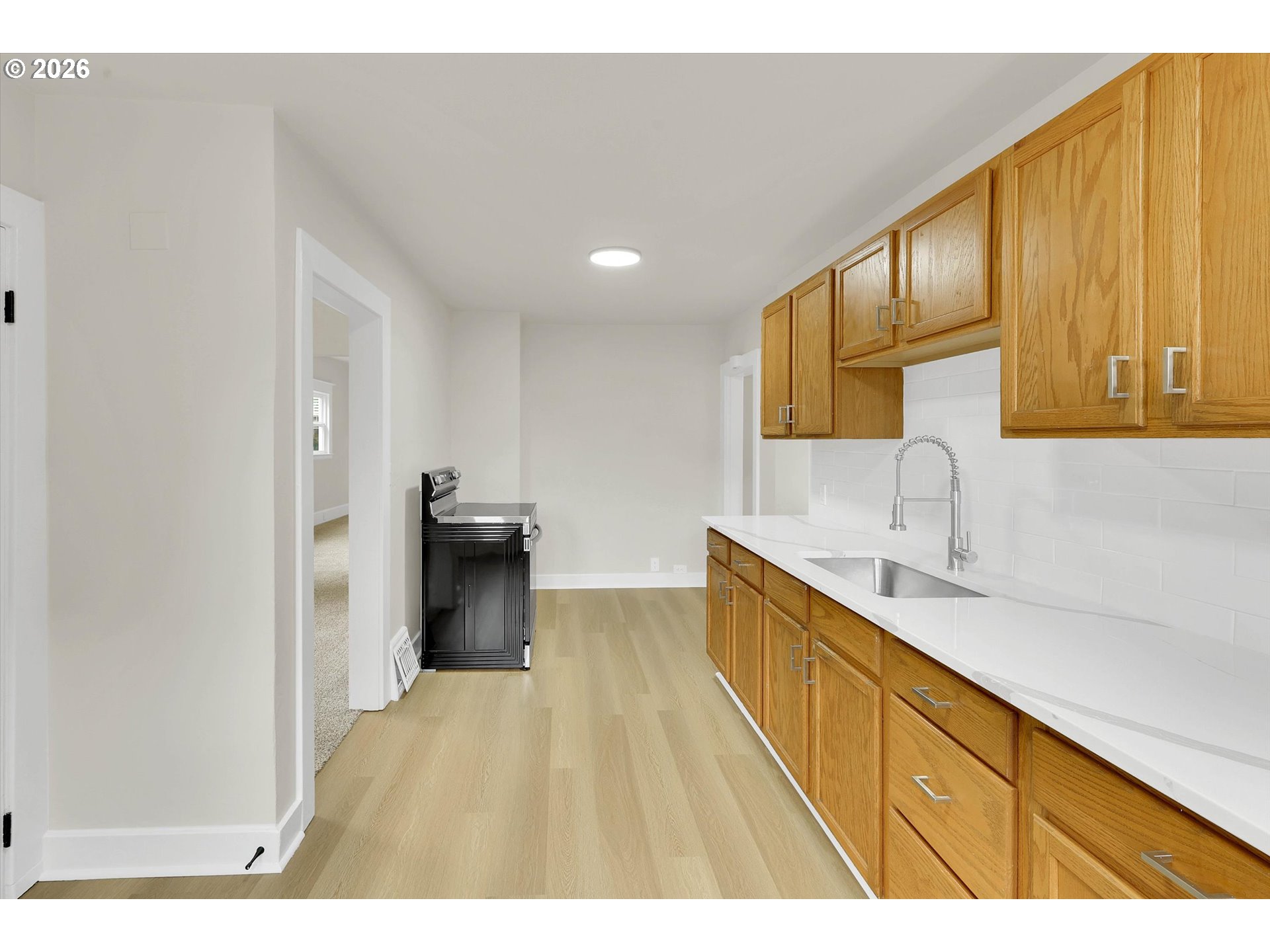 4030 Se Main St Property Photo 12