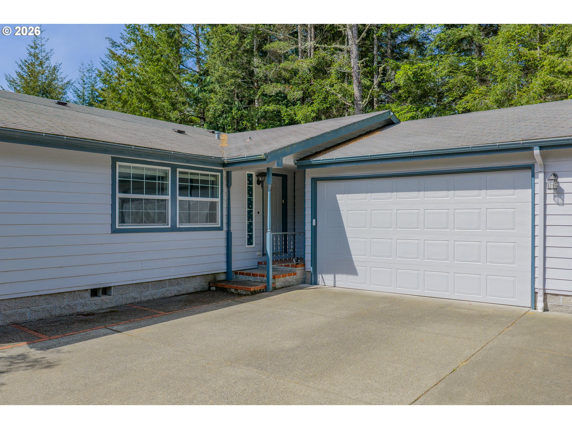 2138 Lynne Dr Property Photo 3