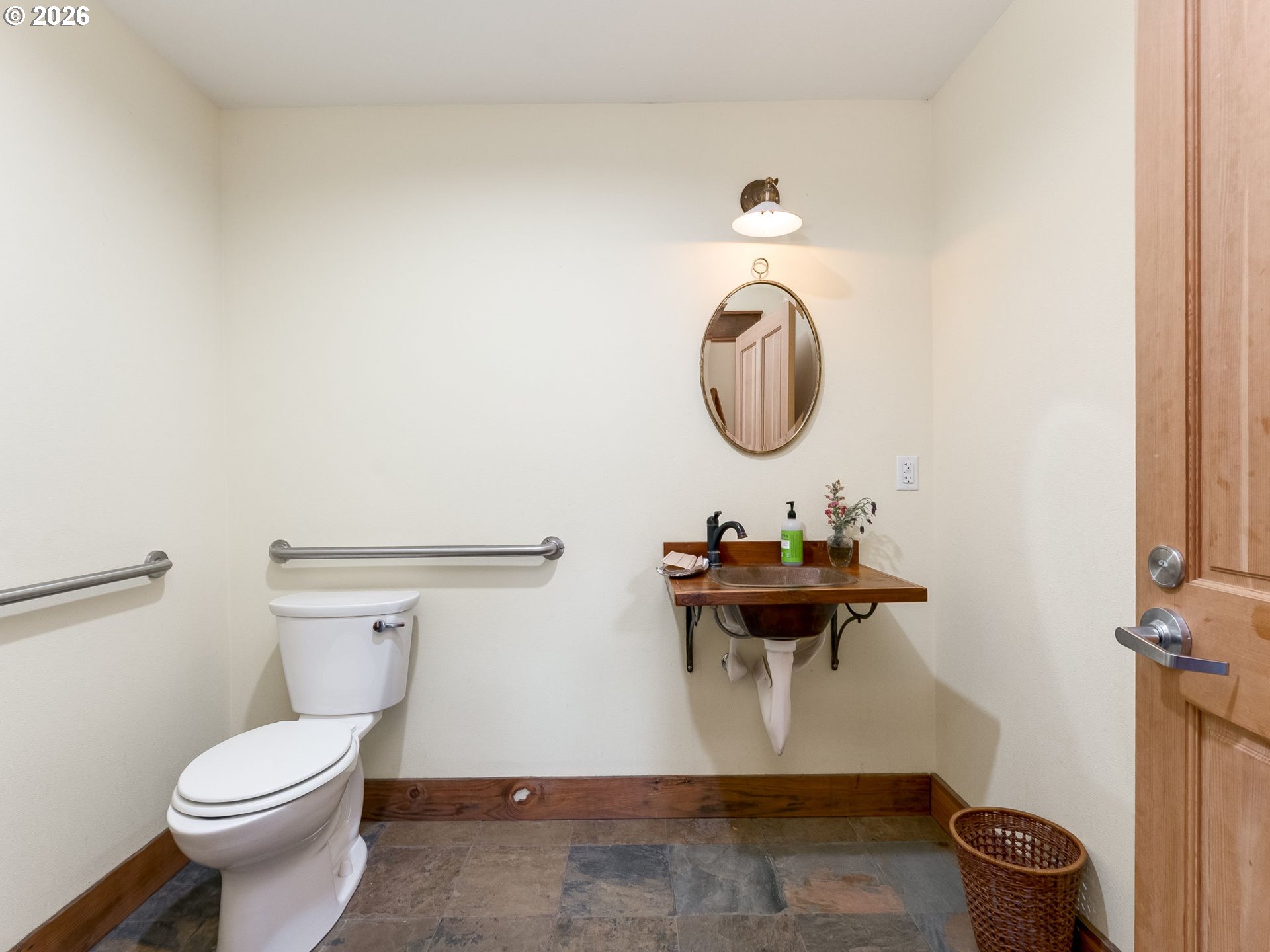 8379 Champoeg Rd Property Photo 38