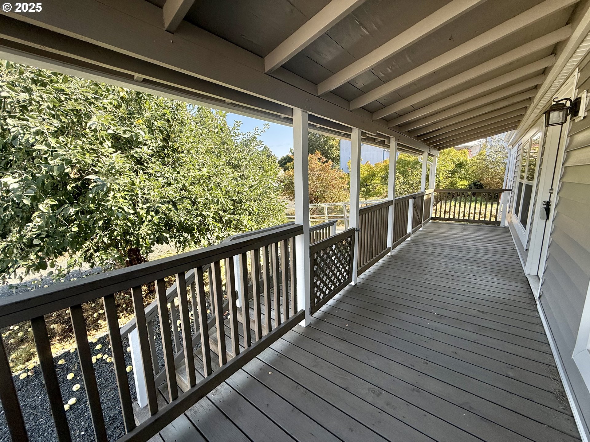 373 Hayhurst Rd Property Photo 2