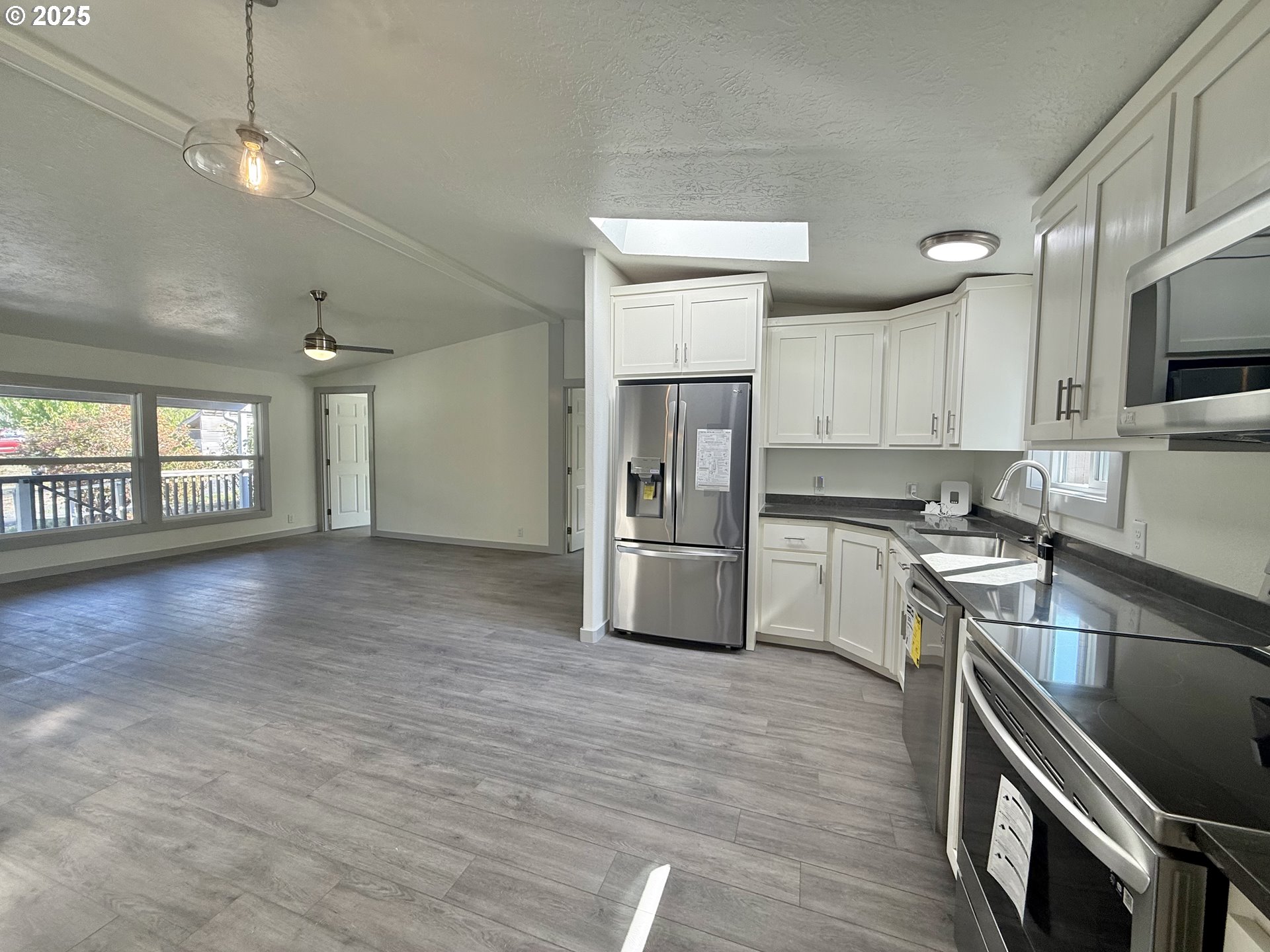 373 Hayhurst Rd Property Photo 10