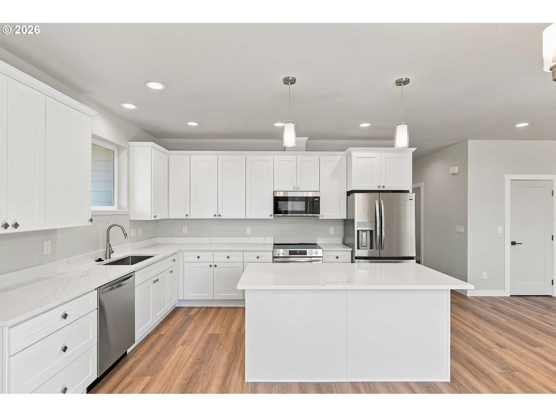 768 Division Ave Property Photo 10