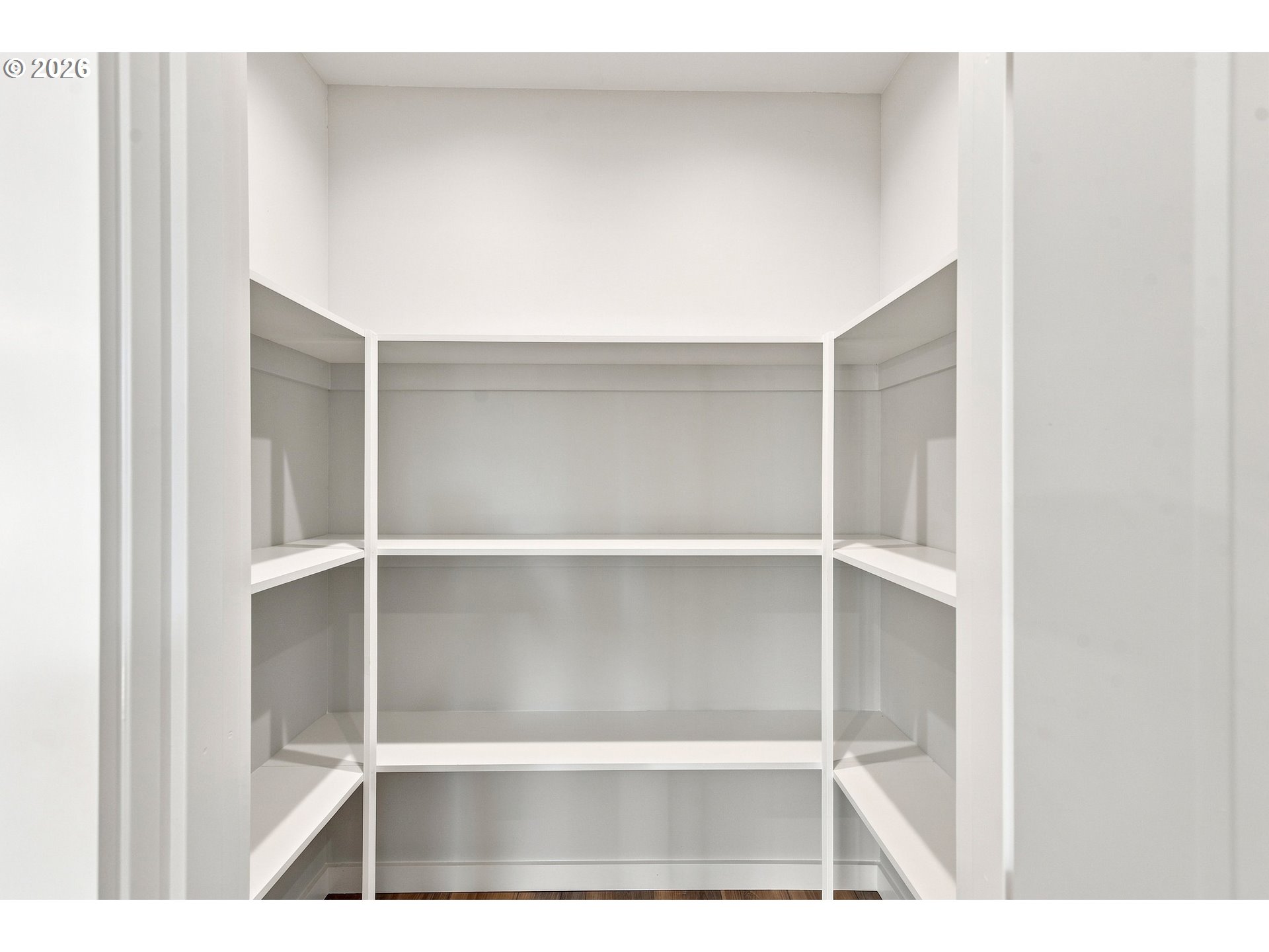 768 Division Ave Property Photo 15