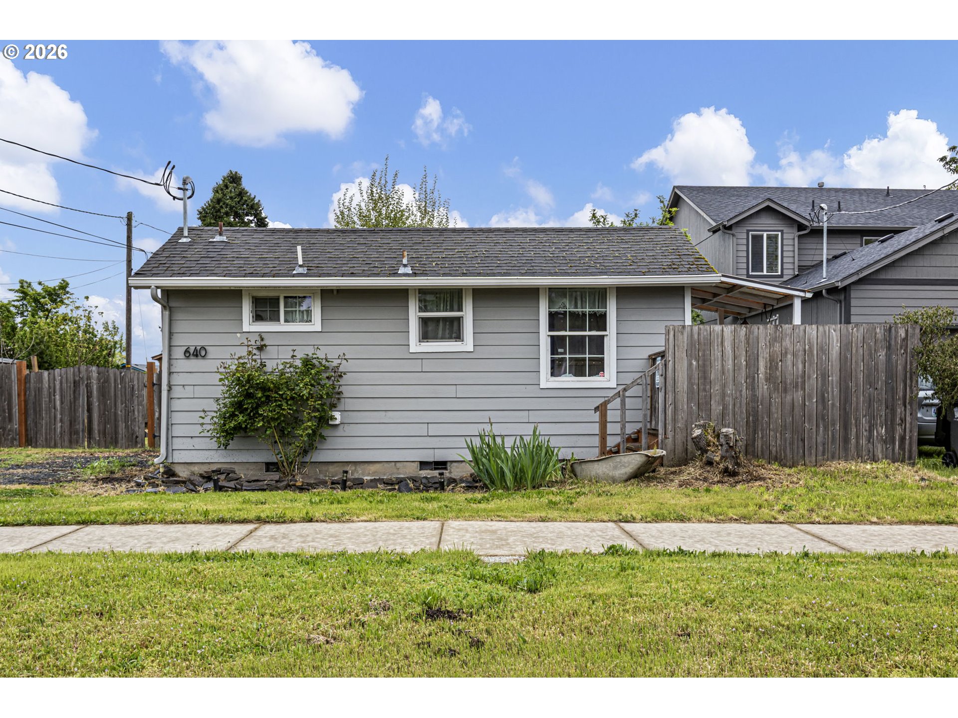 640 N Garden Way Property Photo 1