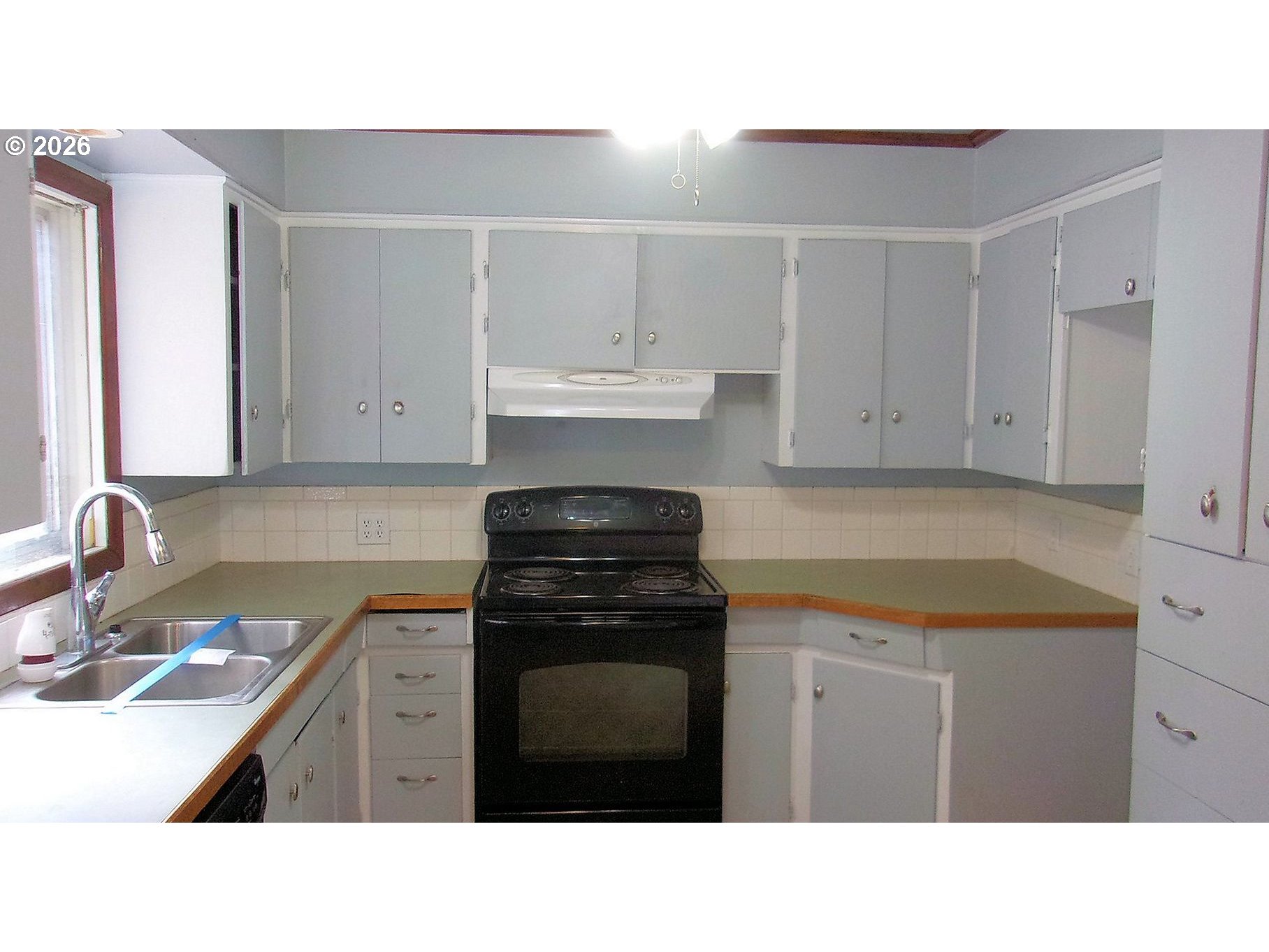 944 5th St Property Photo 2