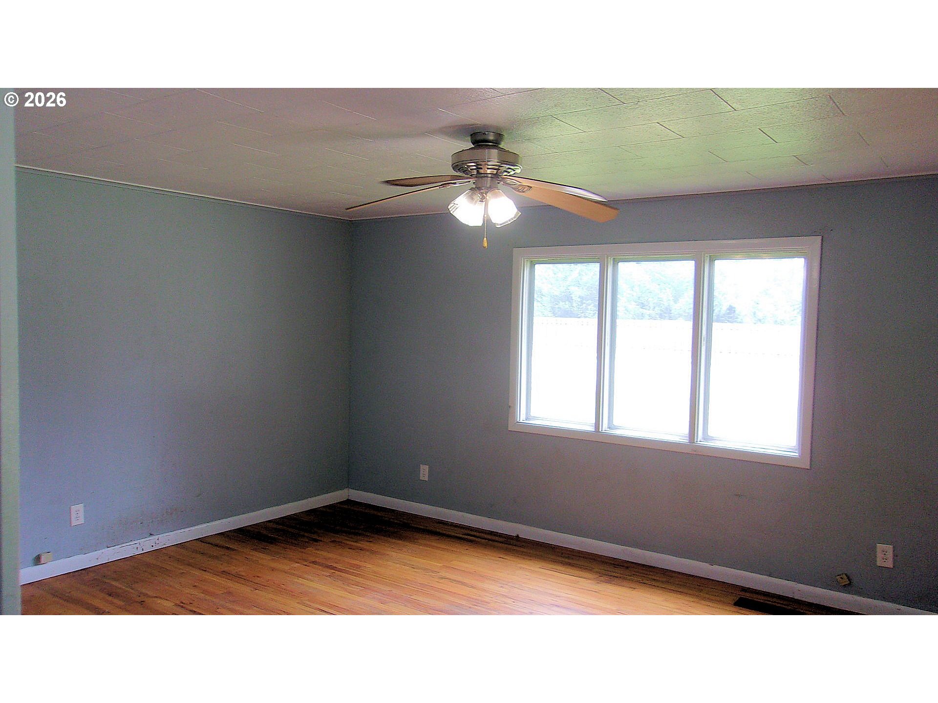 944 5th St Property Photo 5