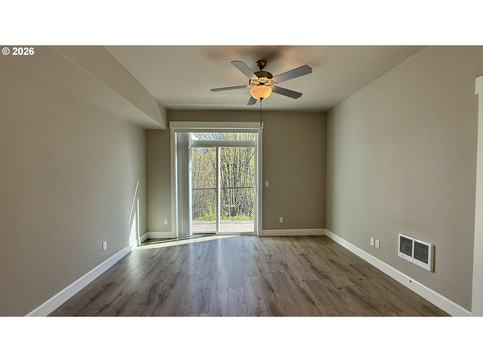 1048 Ne Regan Hill Loop Property Photo 32