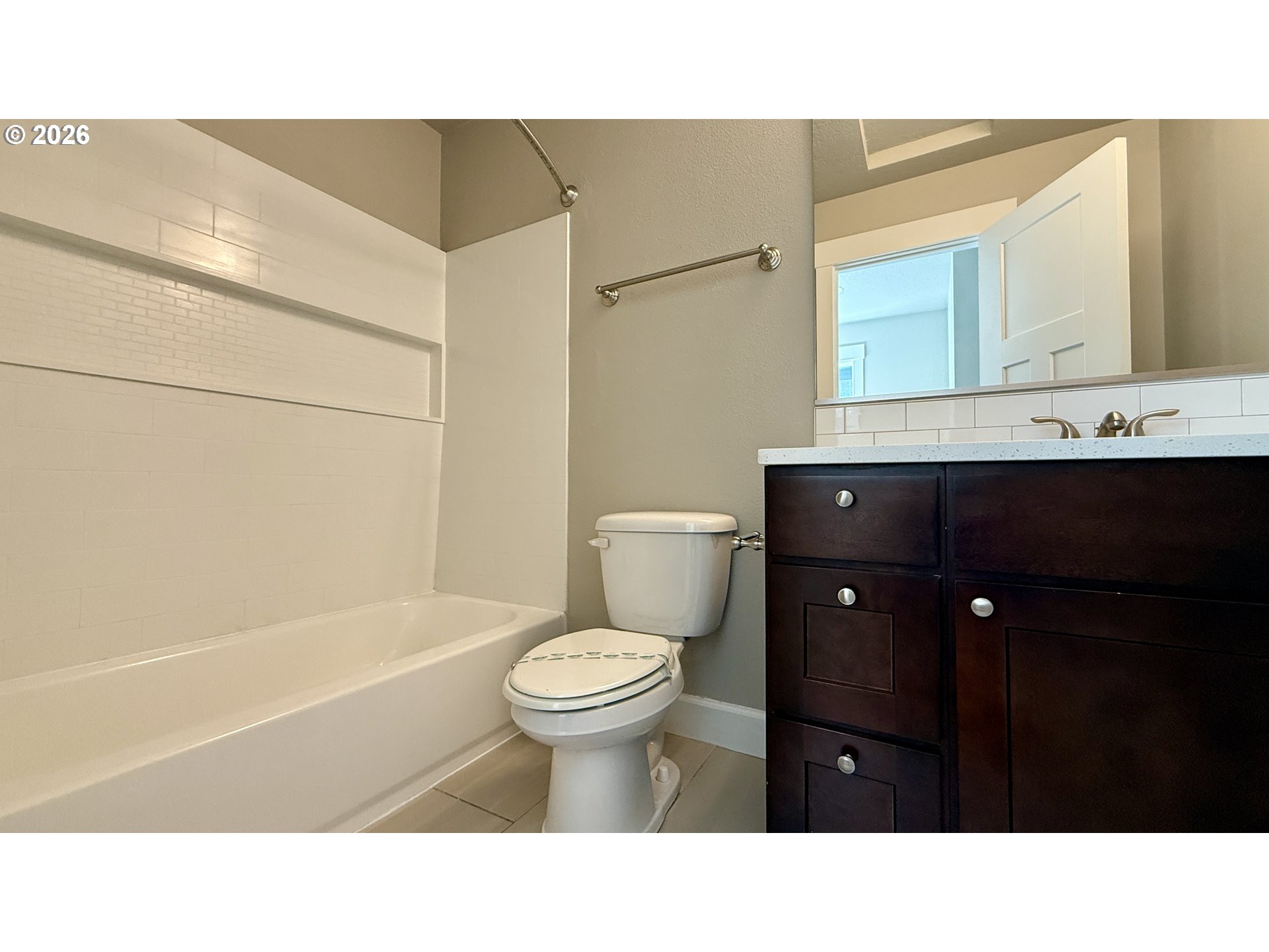 1048 Ne Regan Hill Loop Property Photo 38