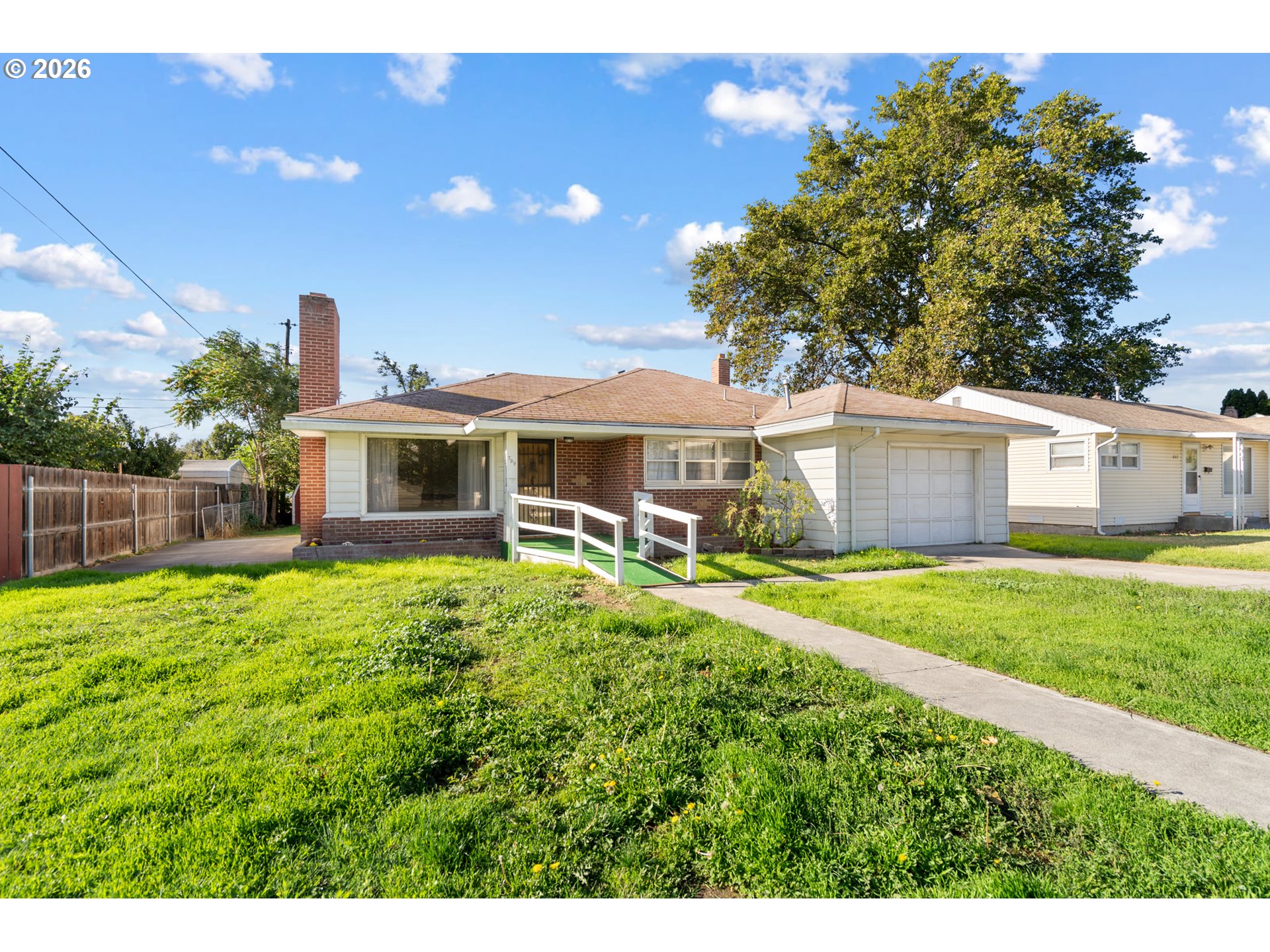 799 W Tamarack Ave Property Photo 1