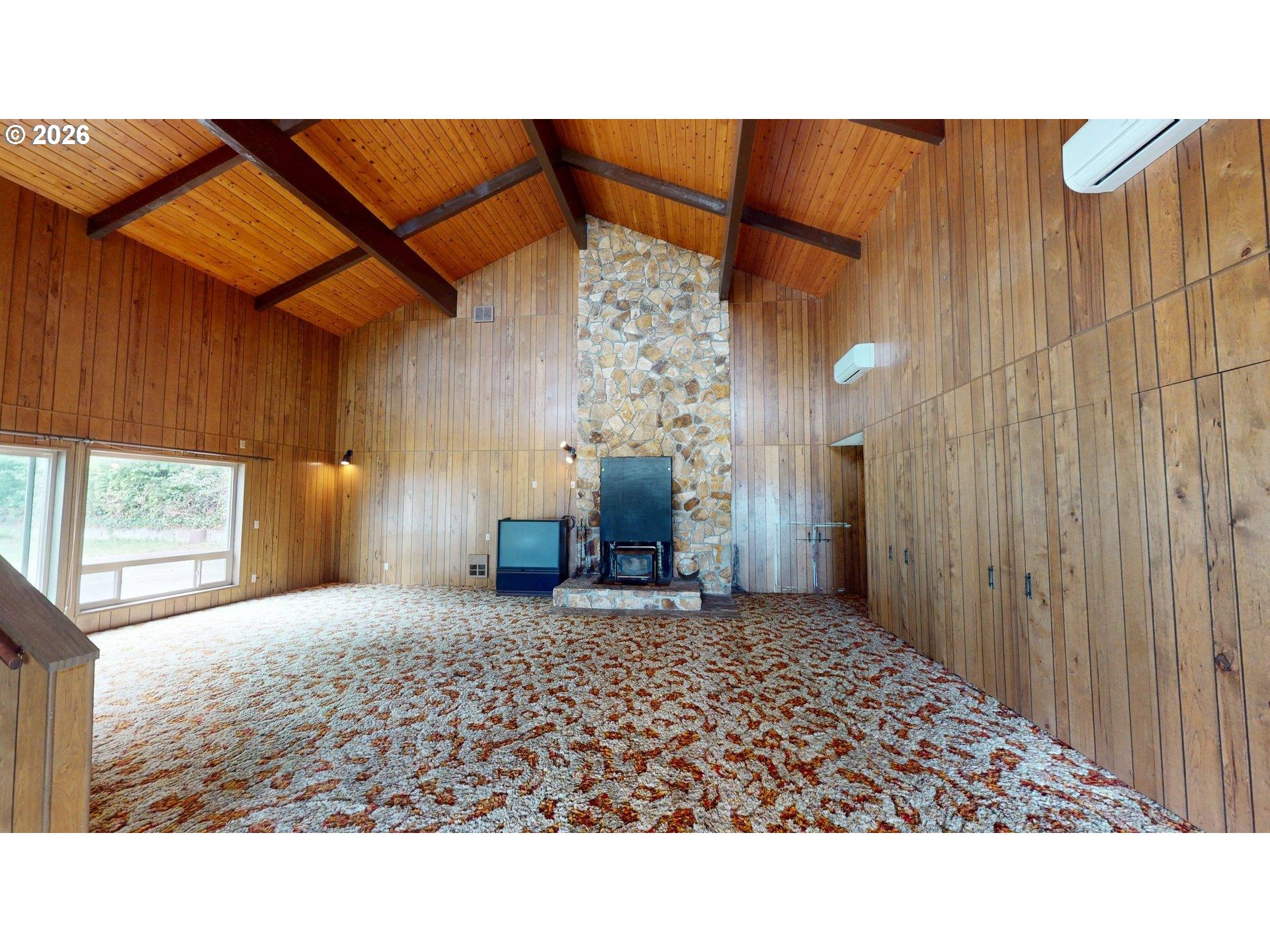 16005 Carson Ln Property Photo 5