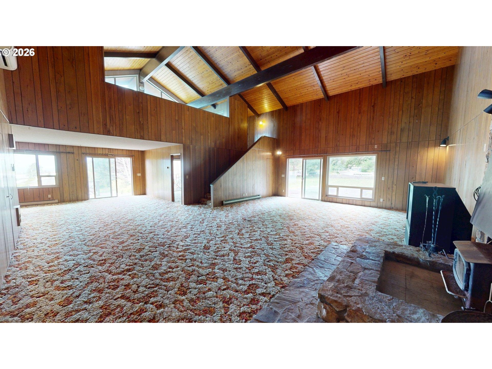 16005 Carson Ln Property Photo 6