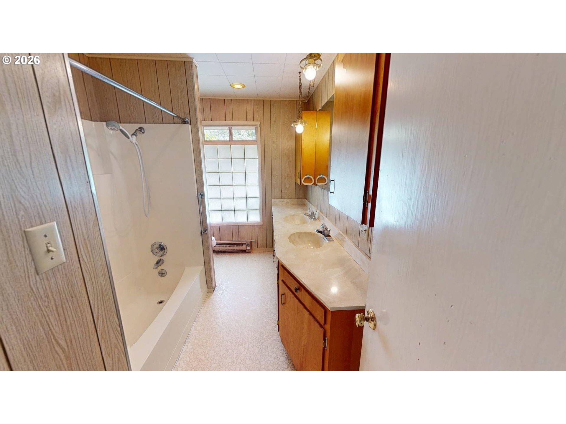 16005 Carson Ln Property Photo 19