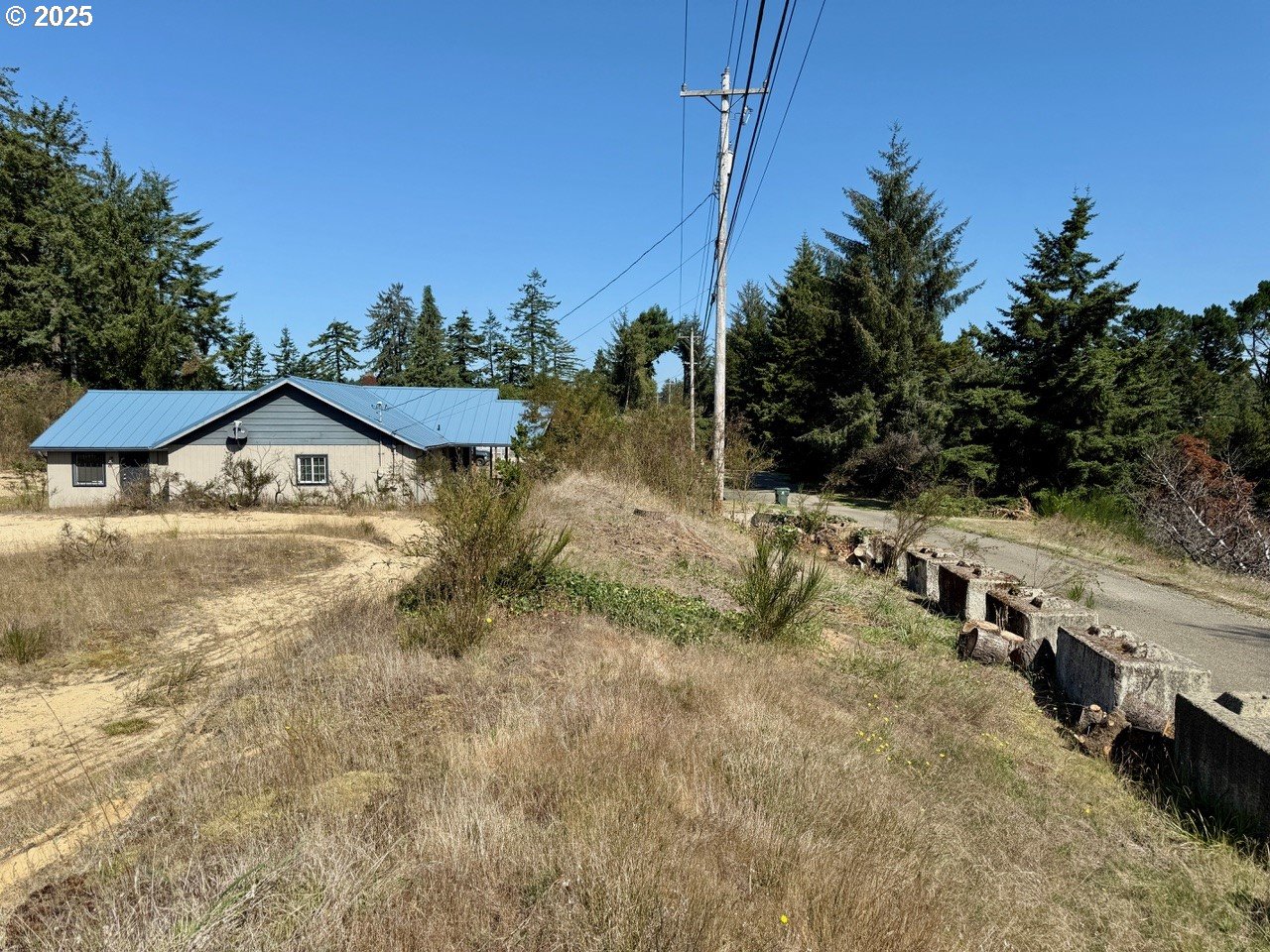 68760 Hauser Rd Property Photo 2