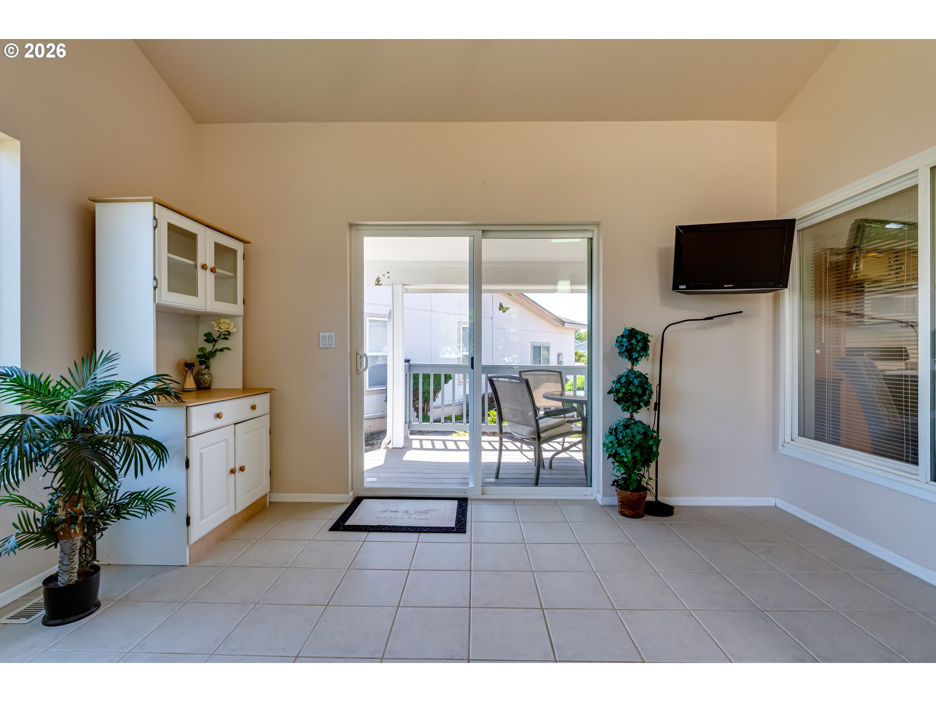 1816 Fountain Ct Property Photo 27