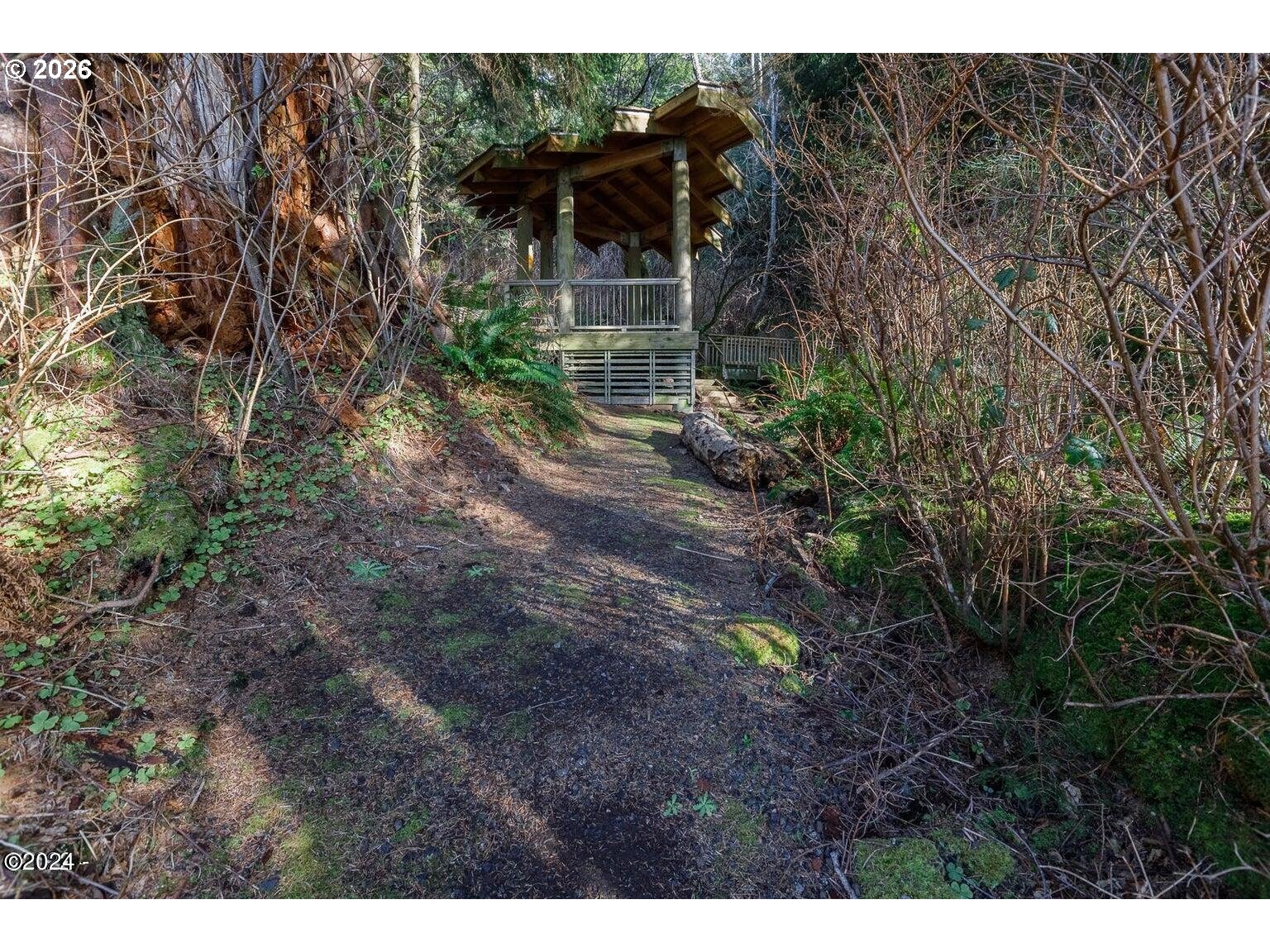 505 Creekside Ln Property Photo 11