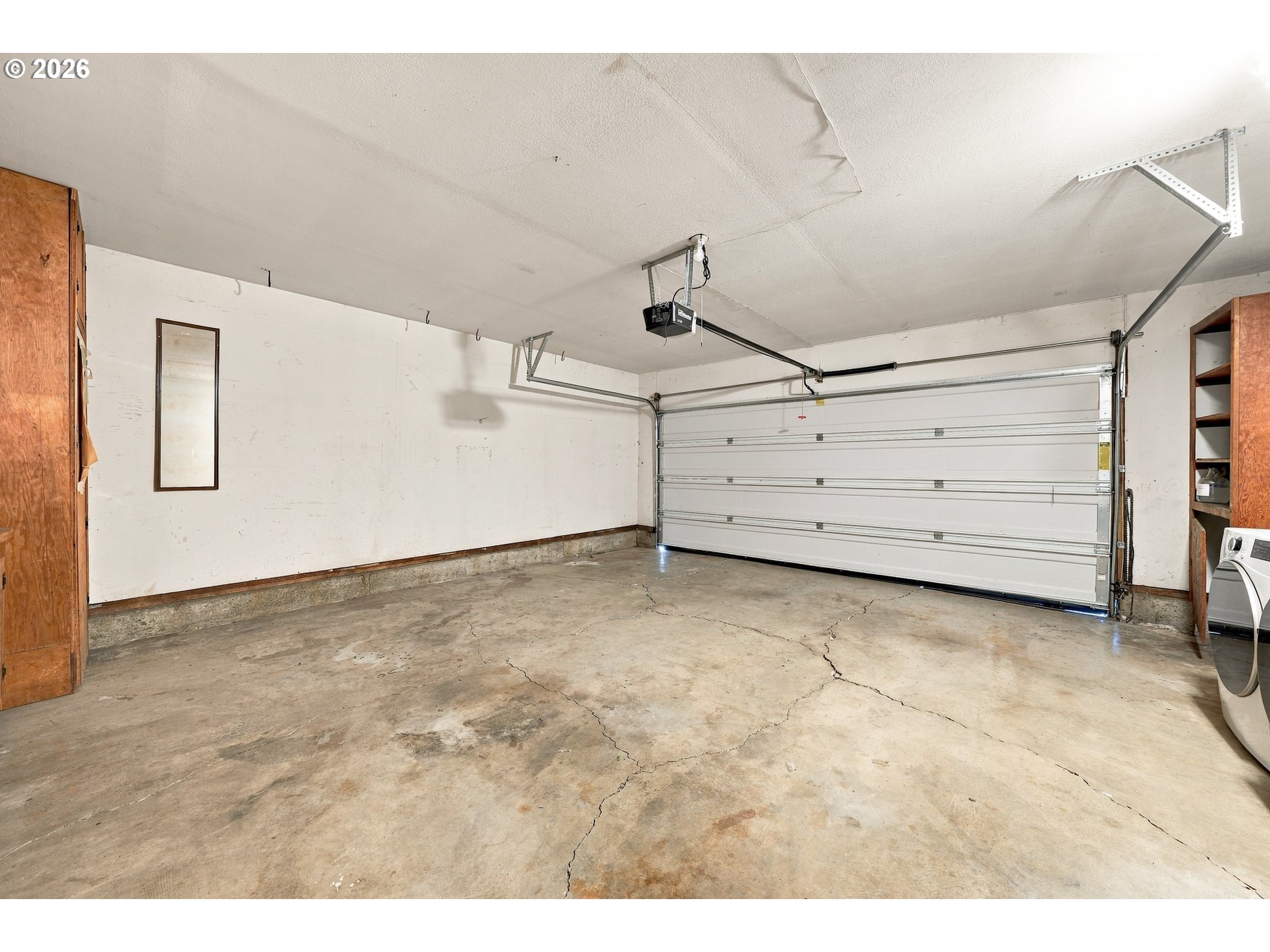 371 Hawthorne St Property Photo 24