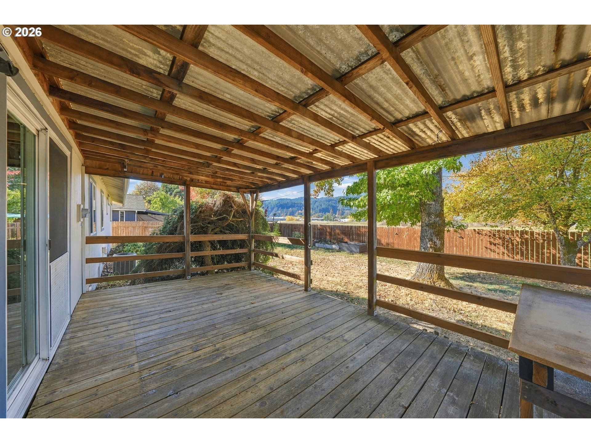 371 Hawthorne St Property Photo 26