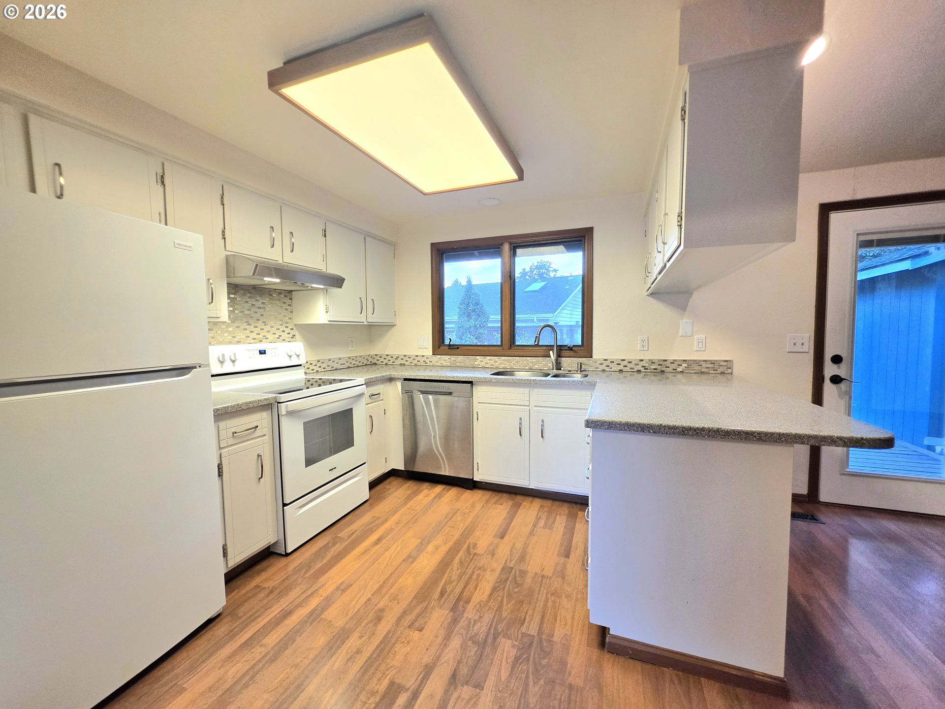 2916 Elysium Ave Property Photo 6