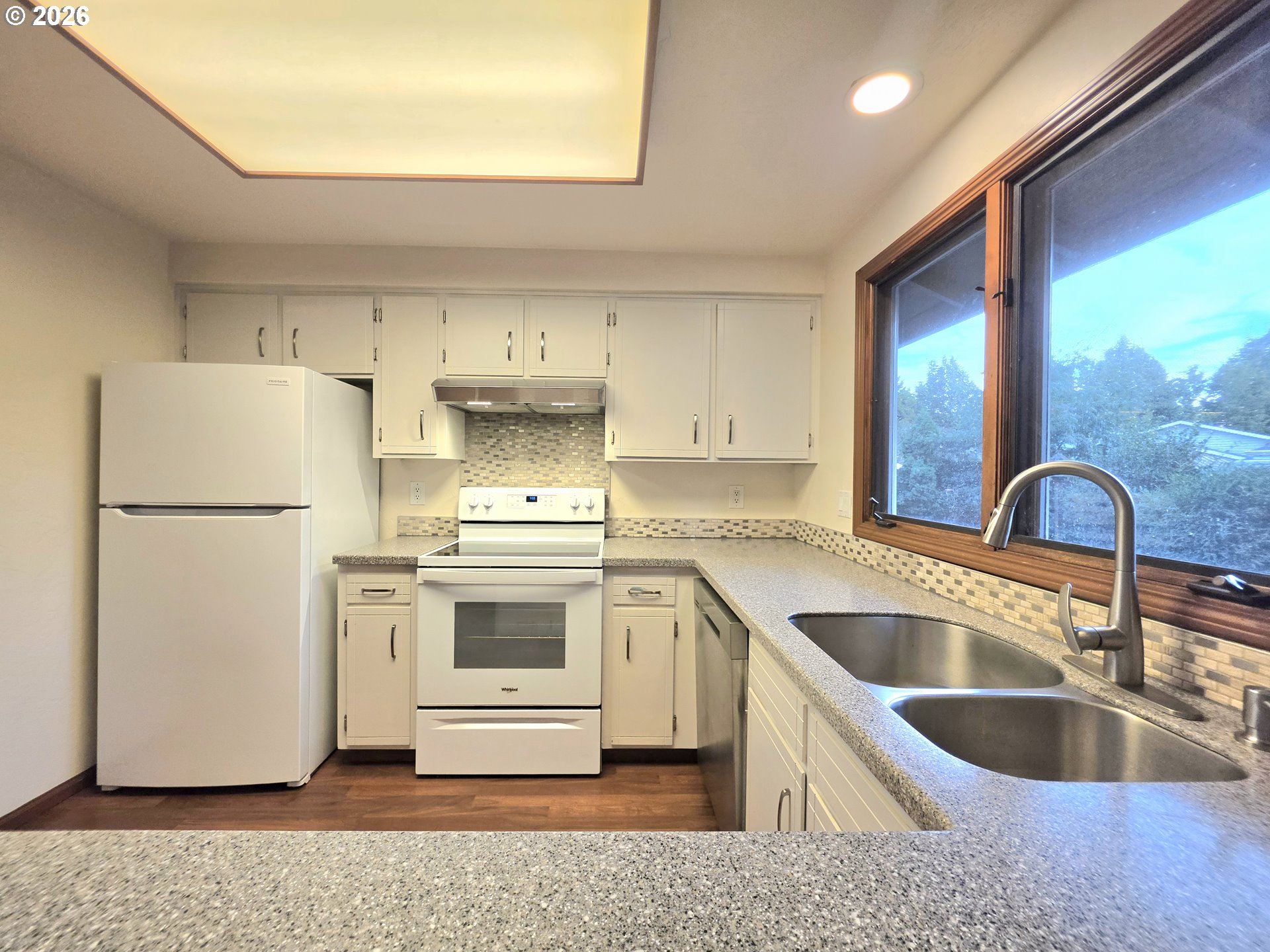 2916 Elysium Ave Property Photo 8