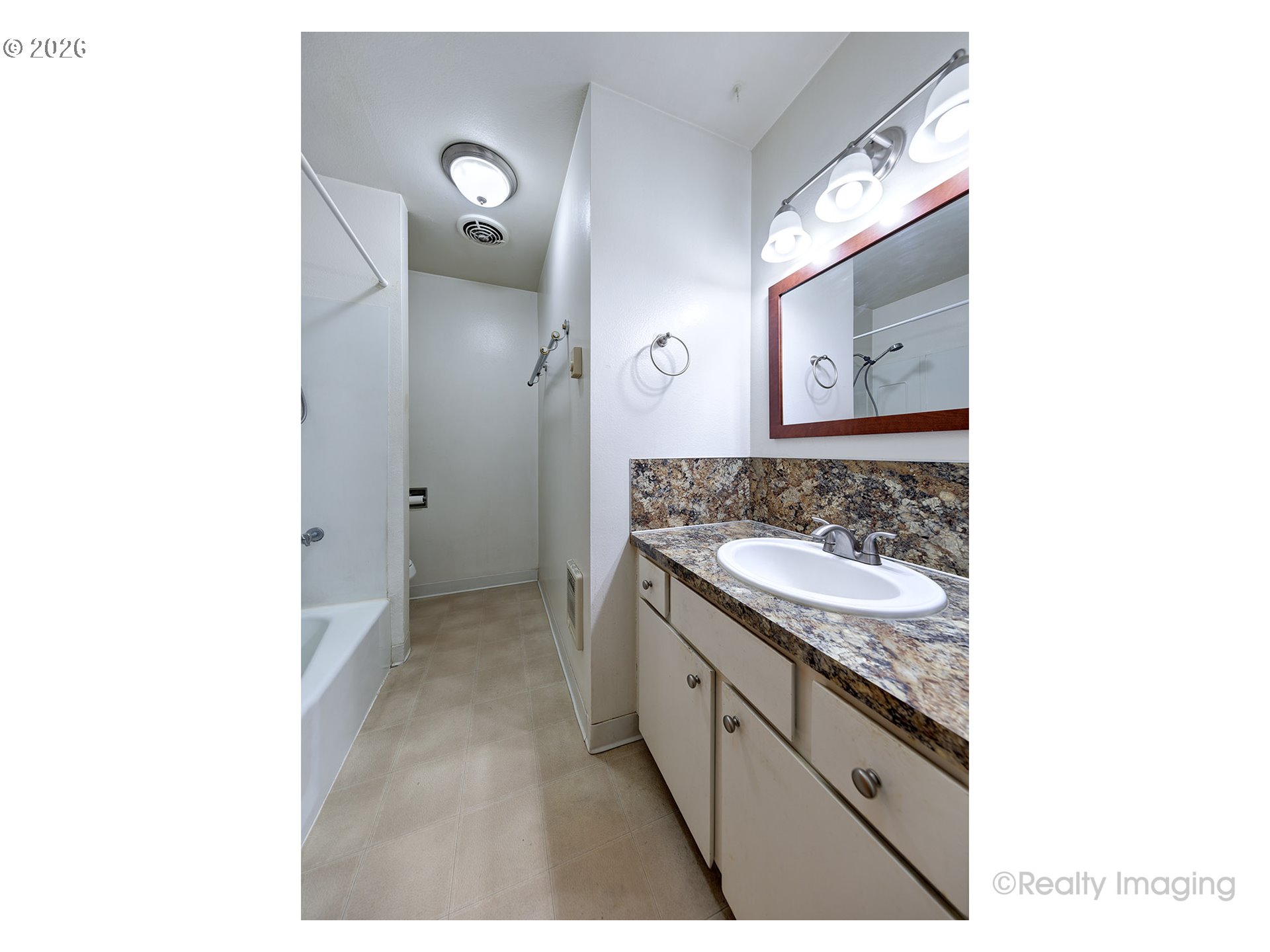 1202 Ogden Ave Property Photo 7