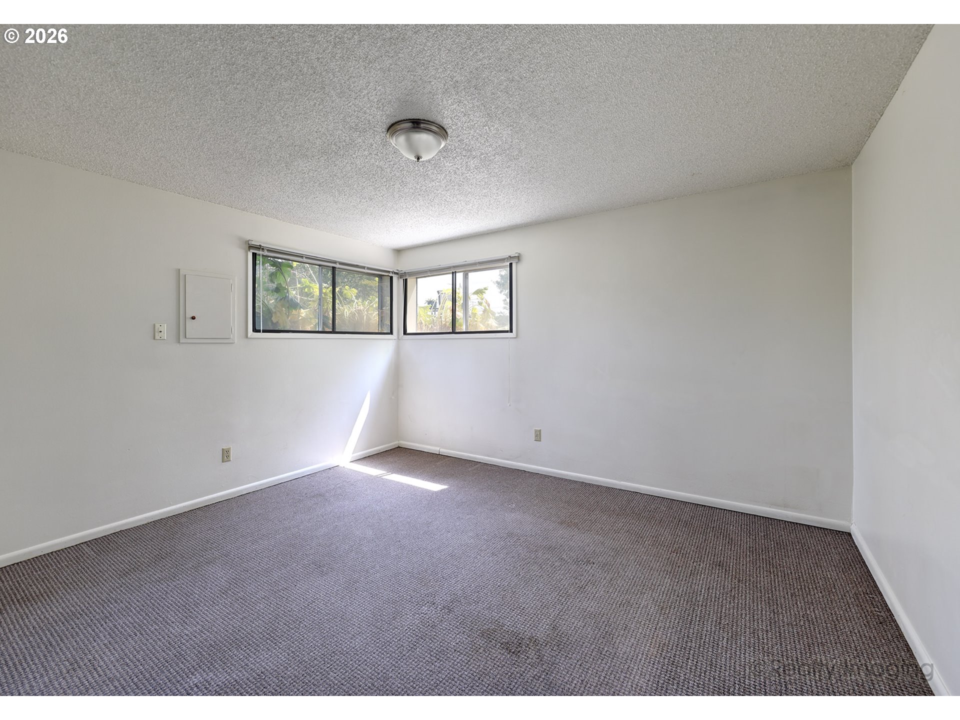 1202 Ogden Ave Property Photo 9