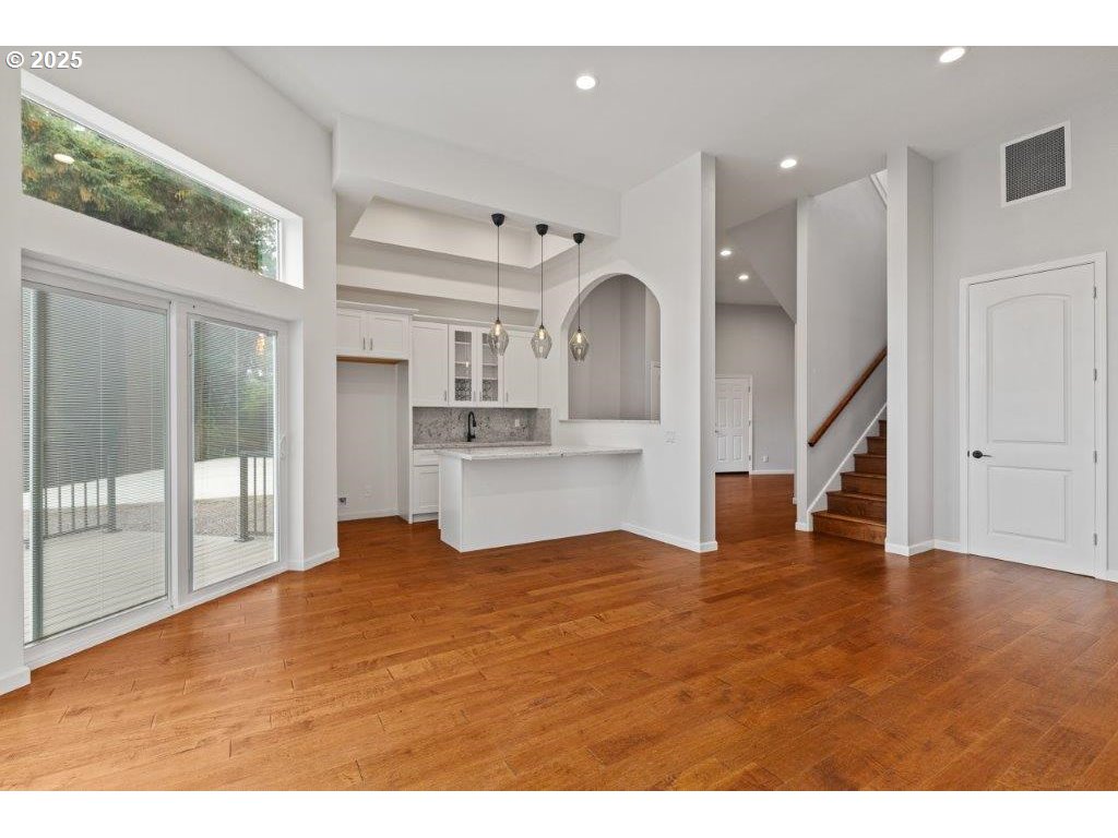 2495 Chester St Property Photo 32