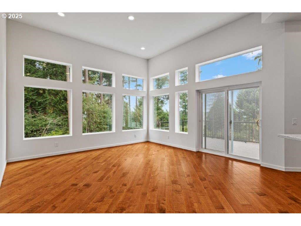 2495 Chester St Property Photo 37