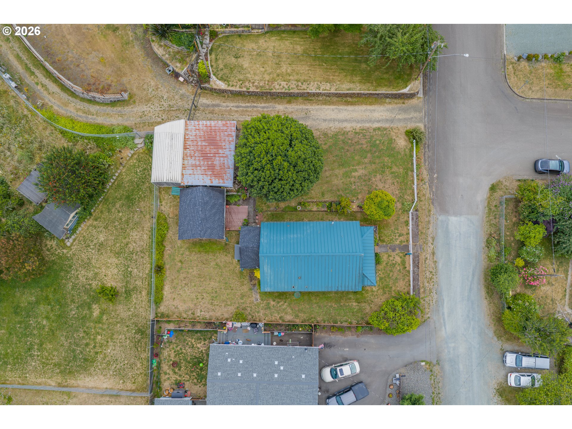 131 Bender St Property Photo 6