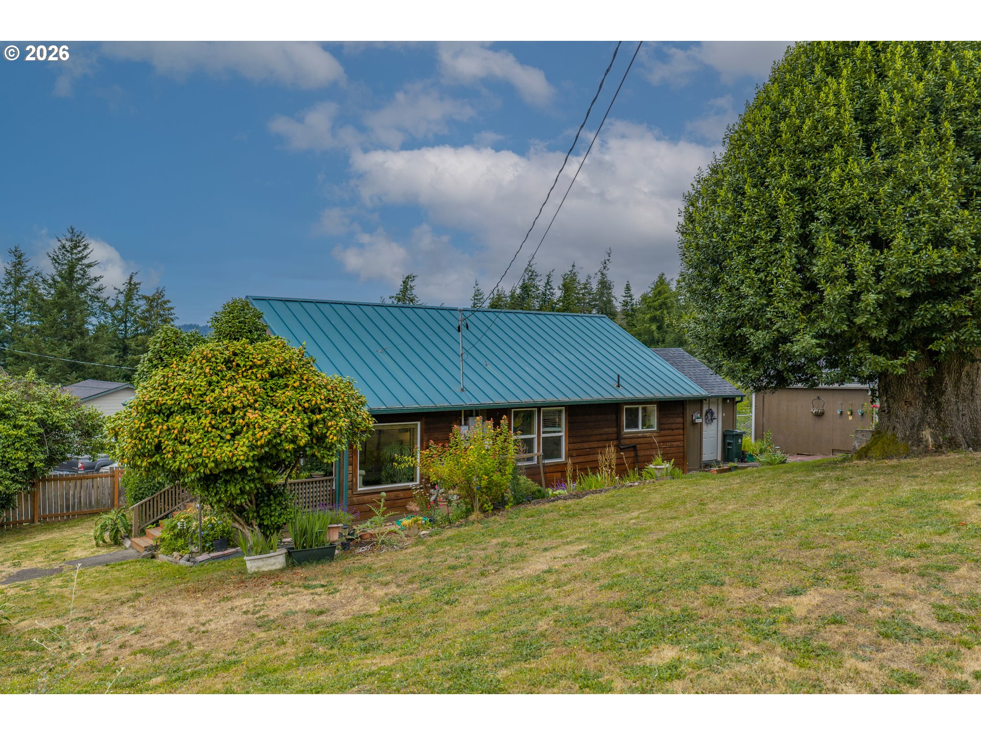 131 Bender St Property Photo 25