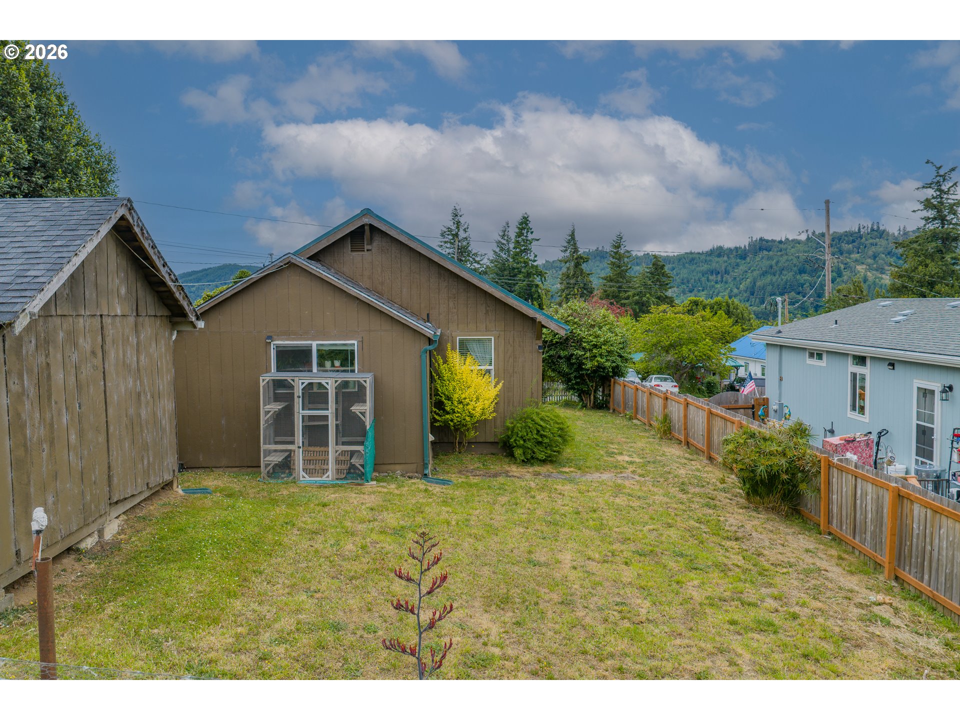 131 Bender St Property Photo 28