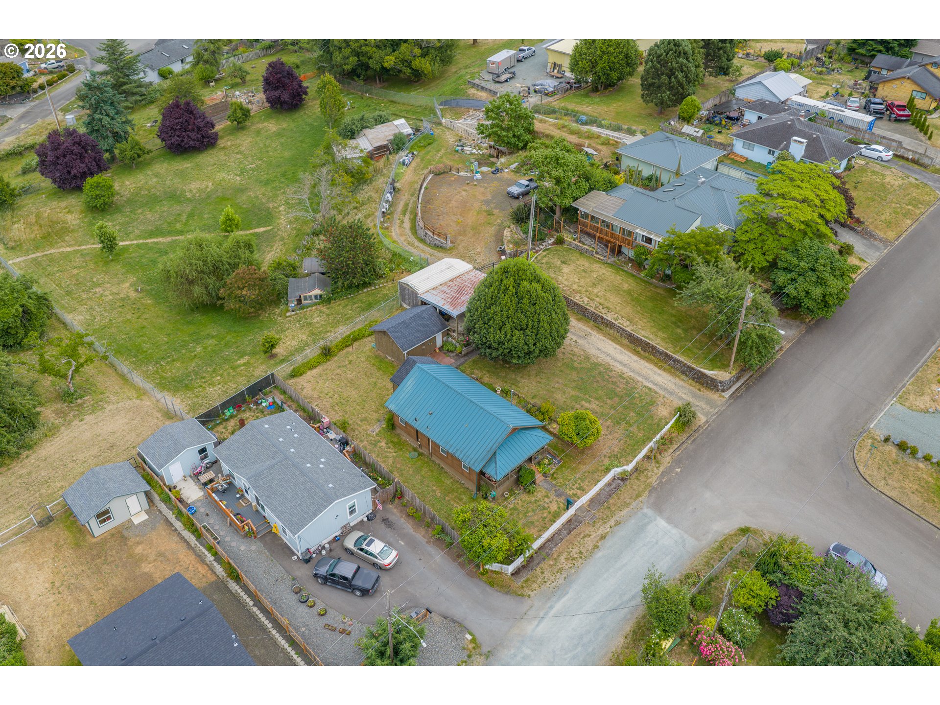 131 Bender St Property Photo 29