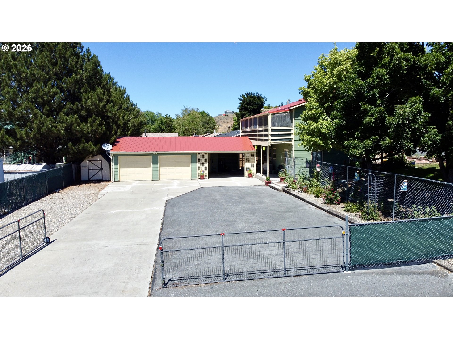 925 East St Property Photo 4