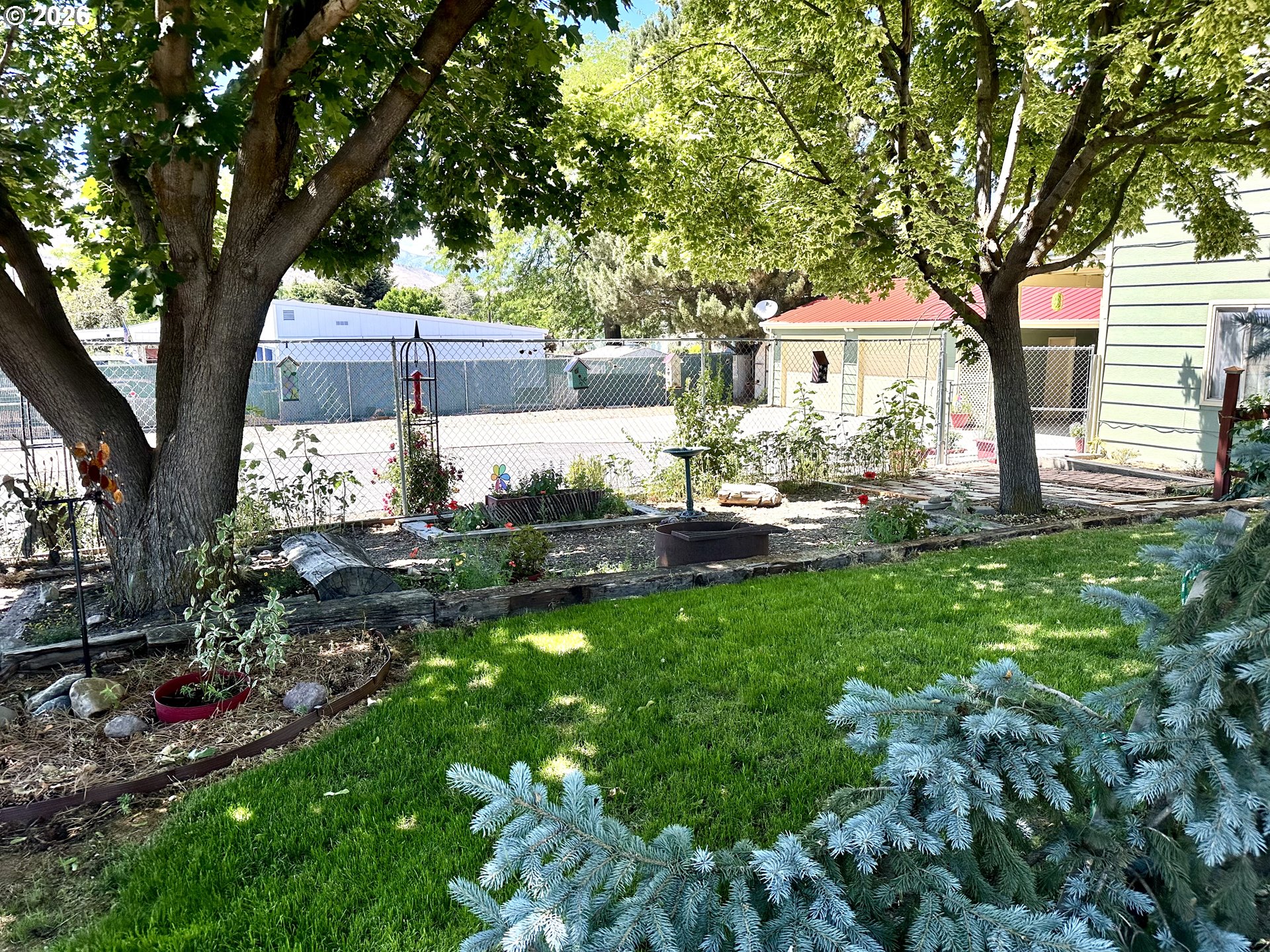 925 East St Property Photo 8