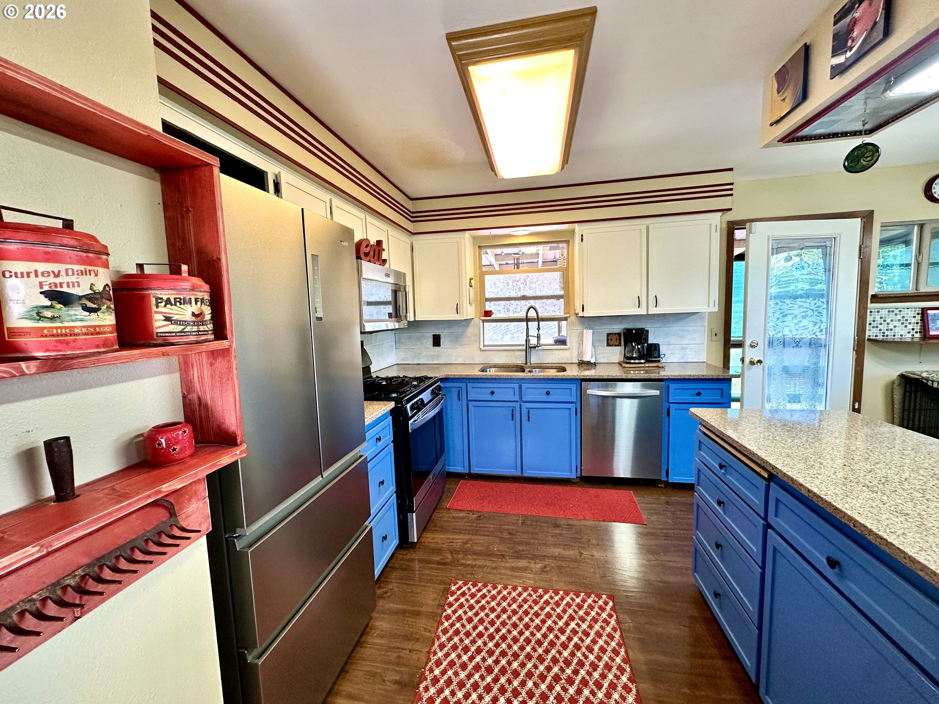 925 East St Property Photo 13