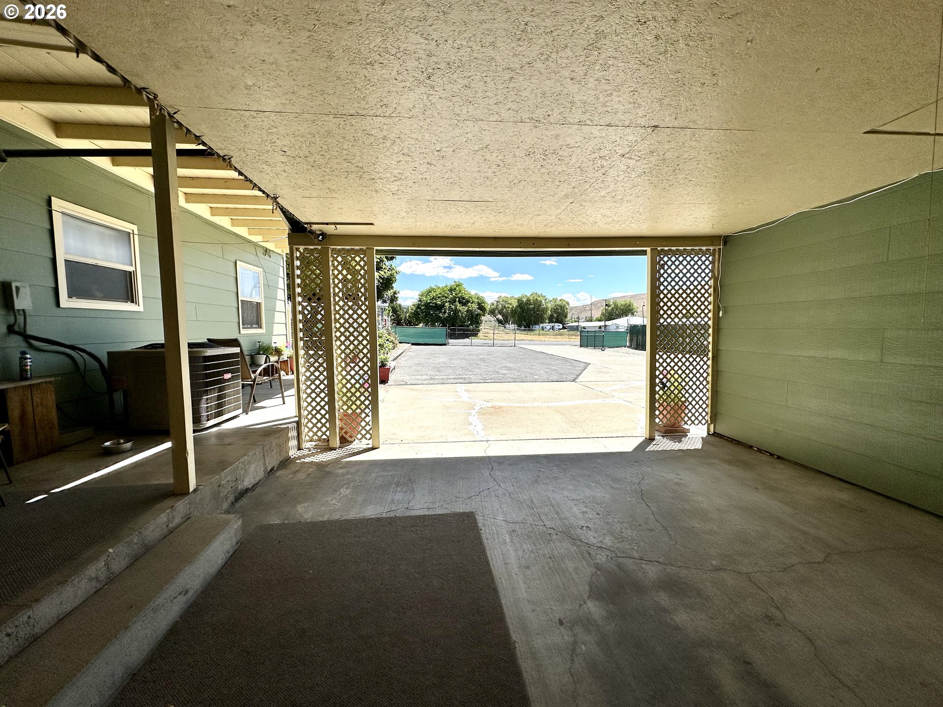 925 East St Property Photo 38