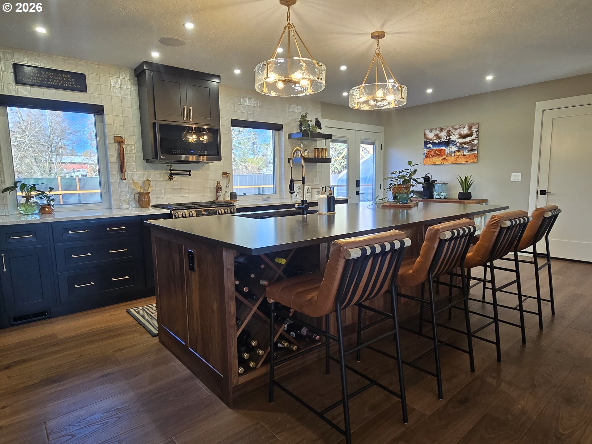 230 Hogans Aly Property Photo 6