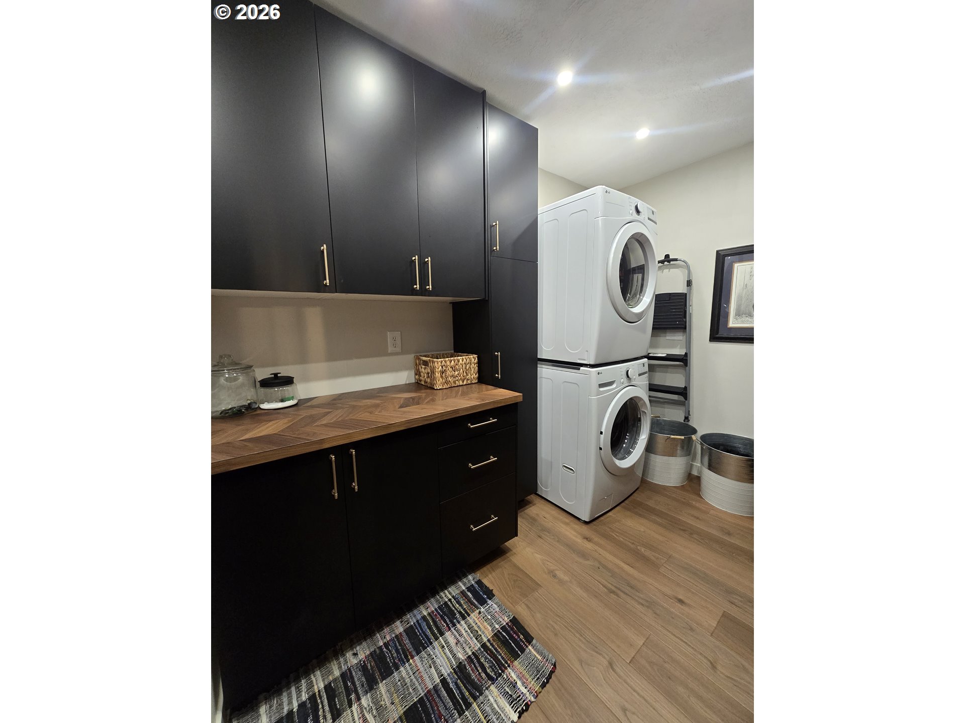 230 Hogans Aly Property Photo 7