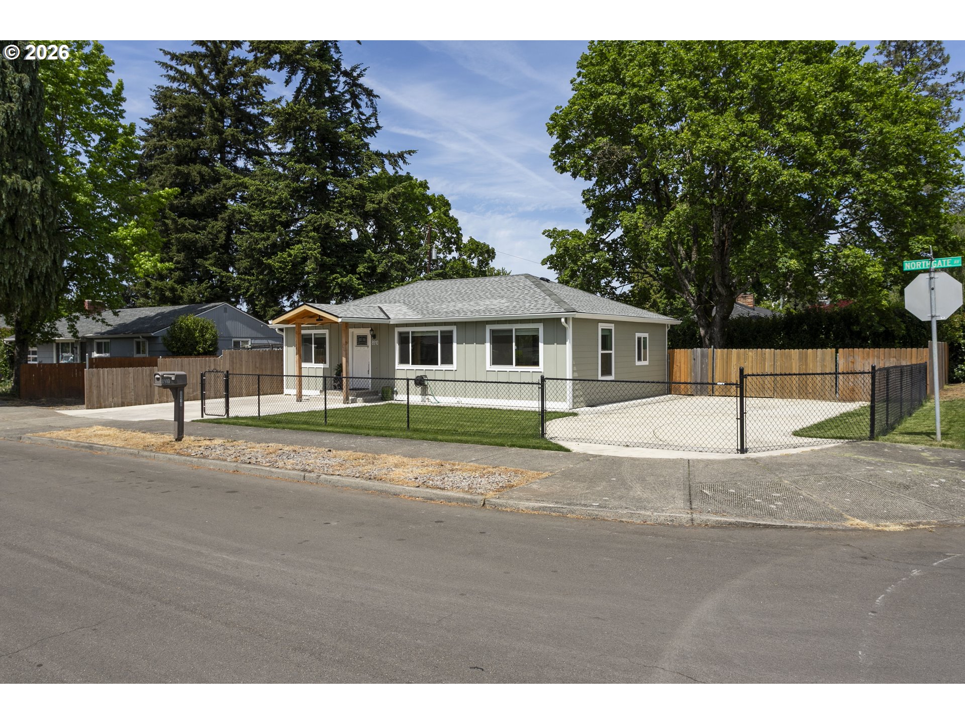 8910 Se Northgate Ave Property Photo 1