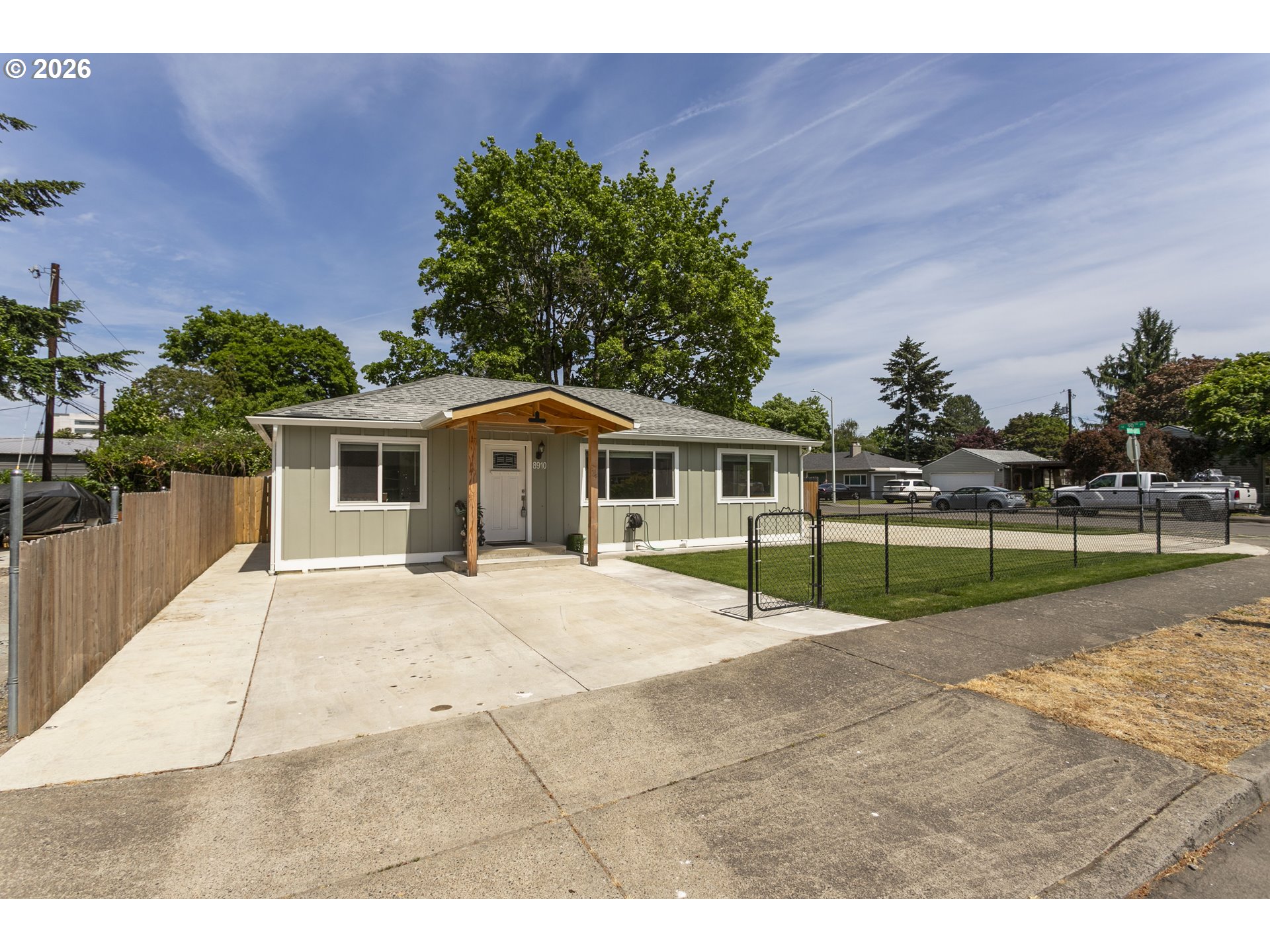 8910 SE Northgate AVE Property Photo 1