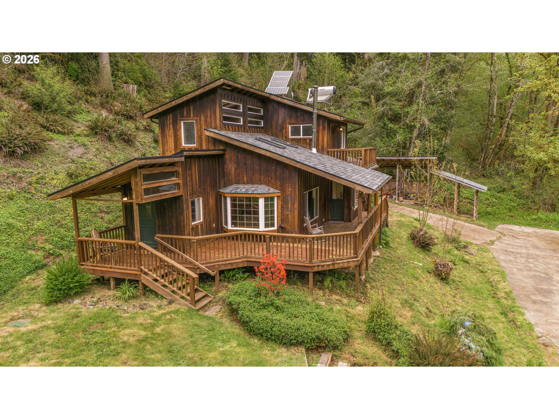 93537 Deadwood Creek Rd Property Photo 2