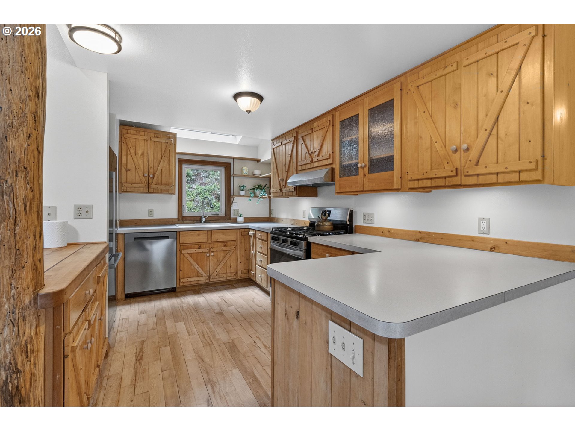 93537 Deadwood Creek Rd Property Photo 15