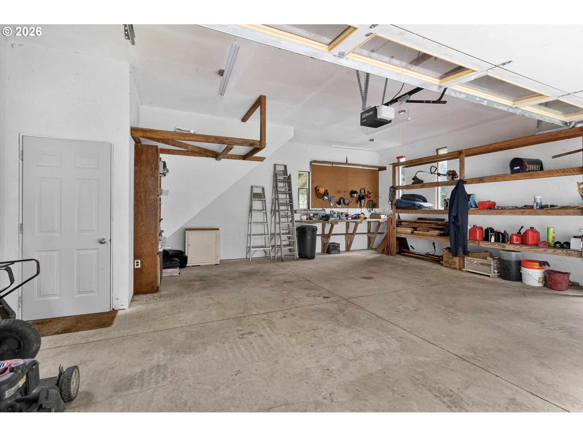 93537 Deadwood Creek Rd Property Photo 34