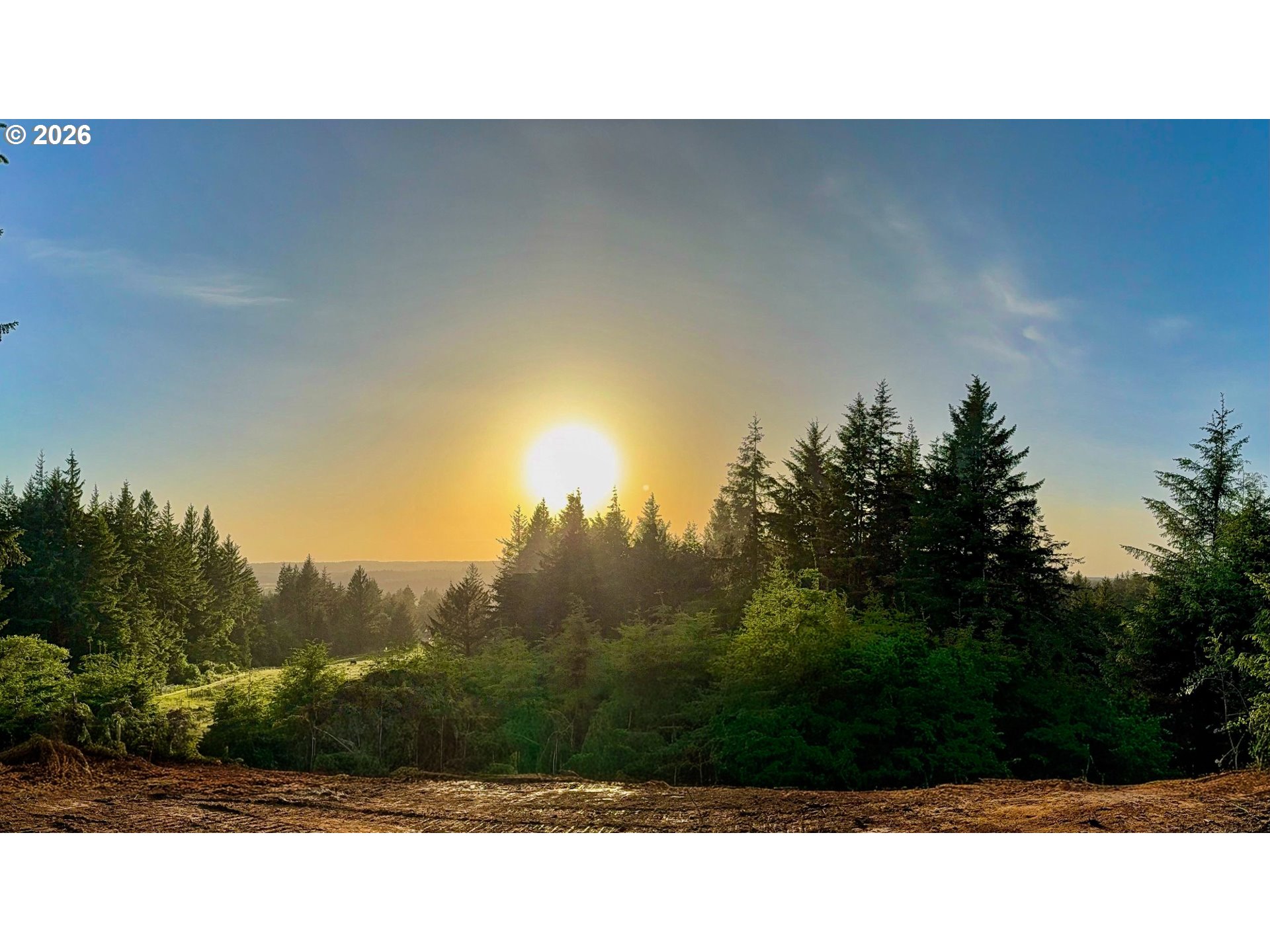 45721 Highway 101 Property Photo 1