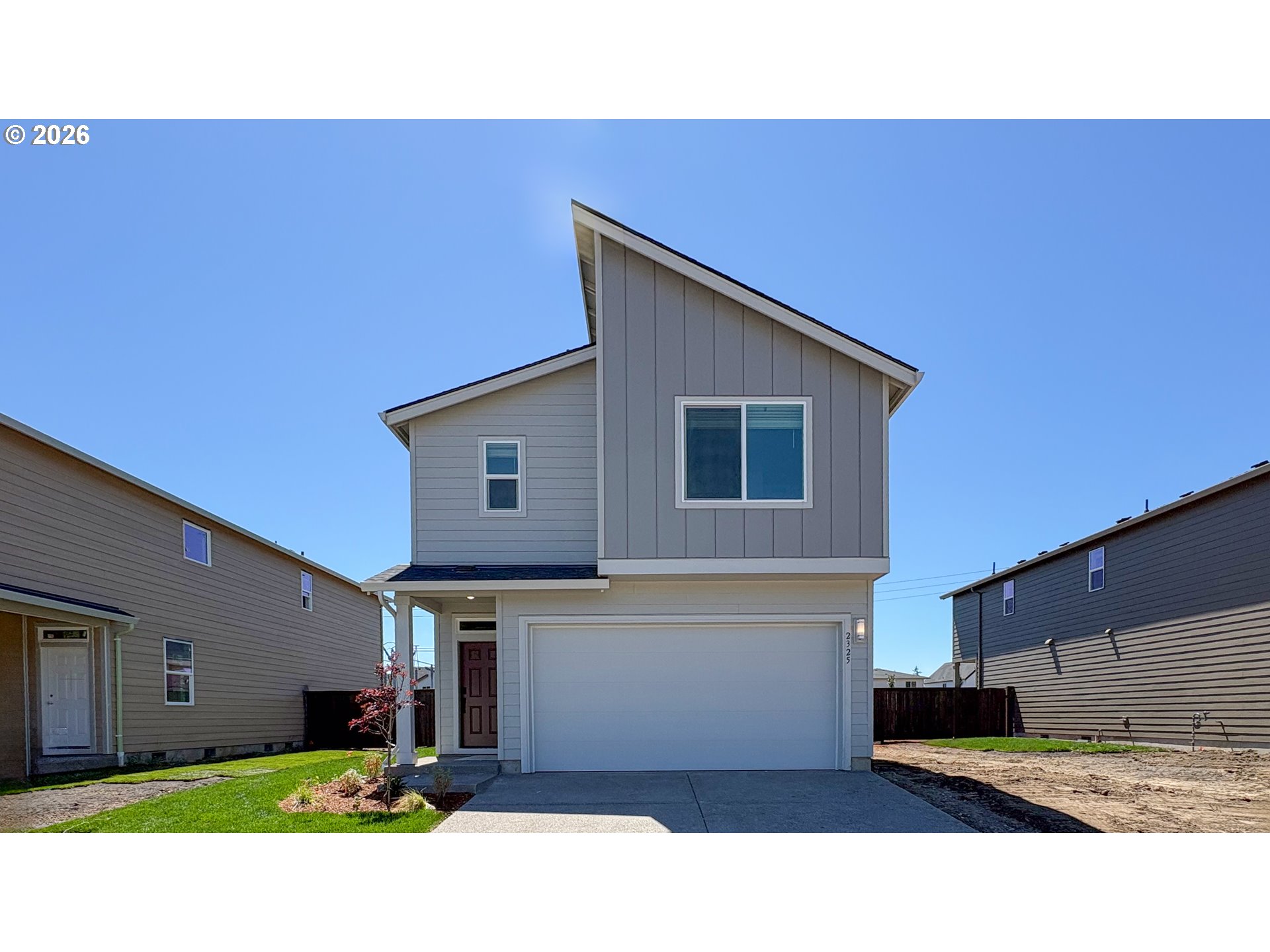 2325 Ash ST Property Photo 1