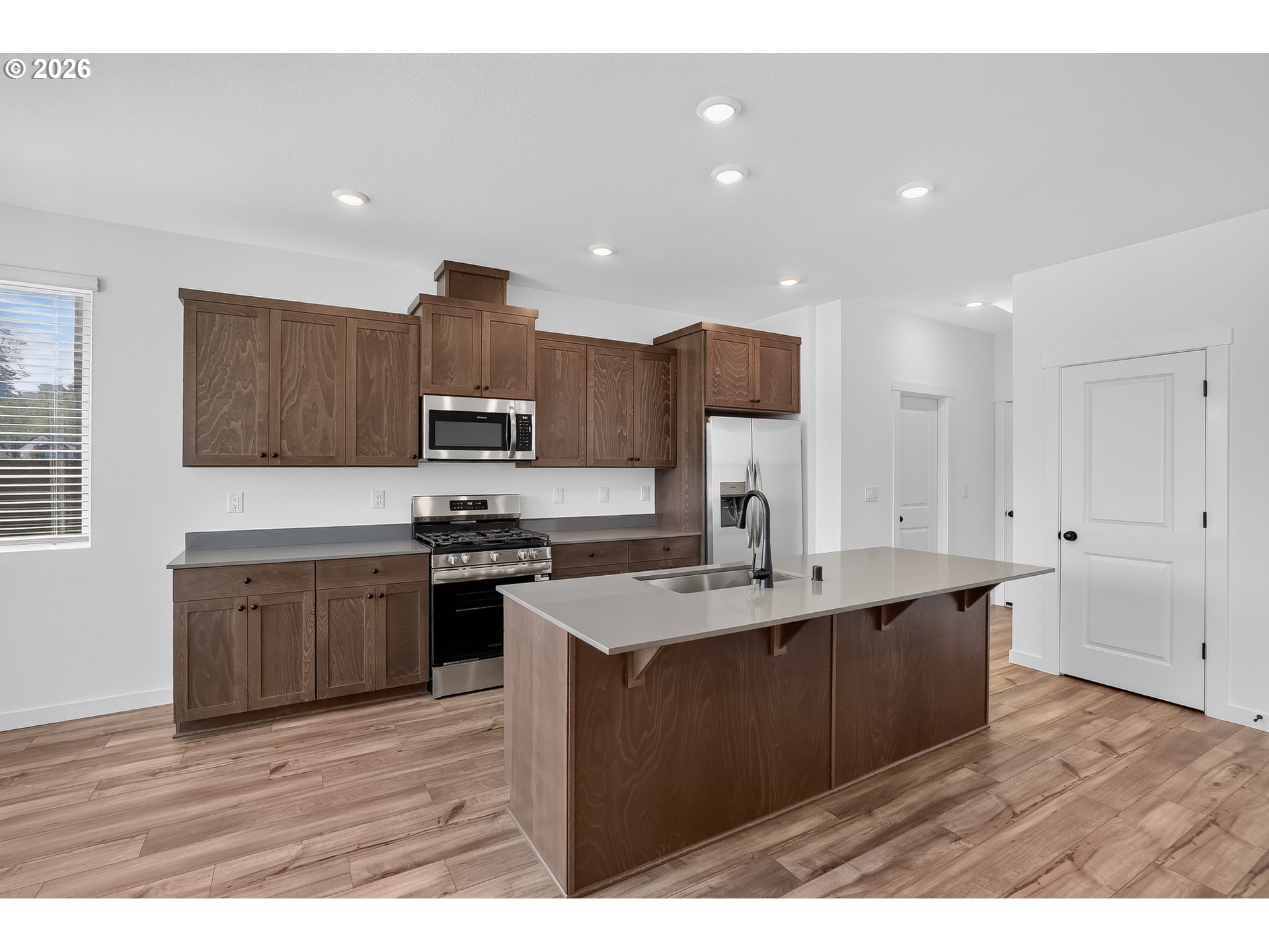 2325 Ash St Property Photo 10