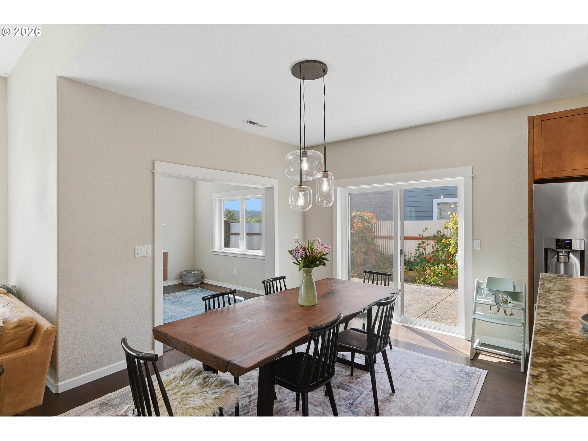 1611 Ash St Property Photo 10