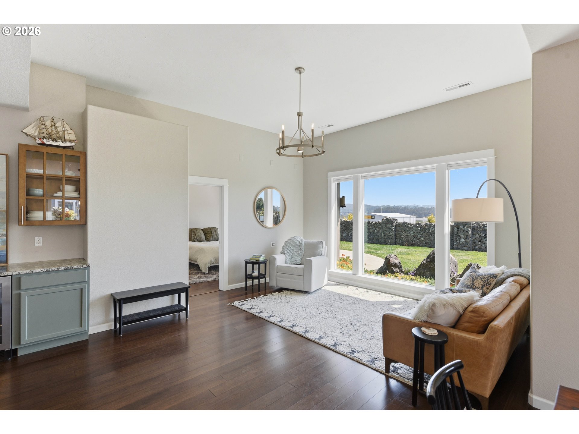 1611 Ash St Property Photo 12