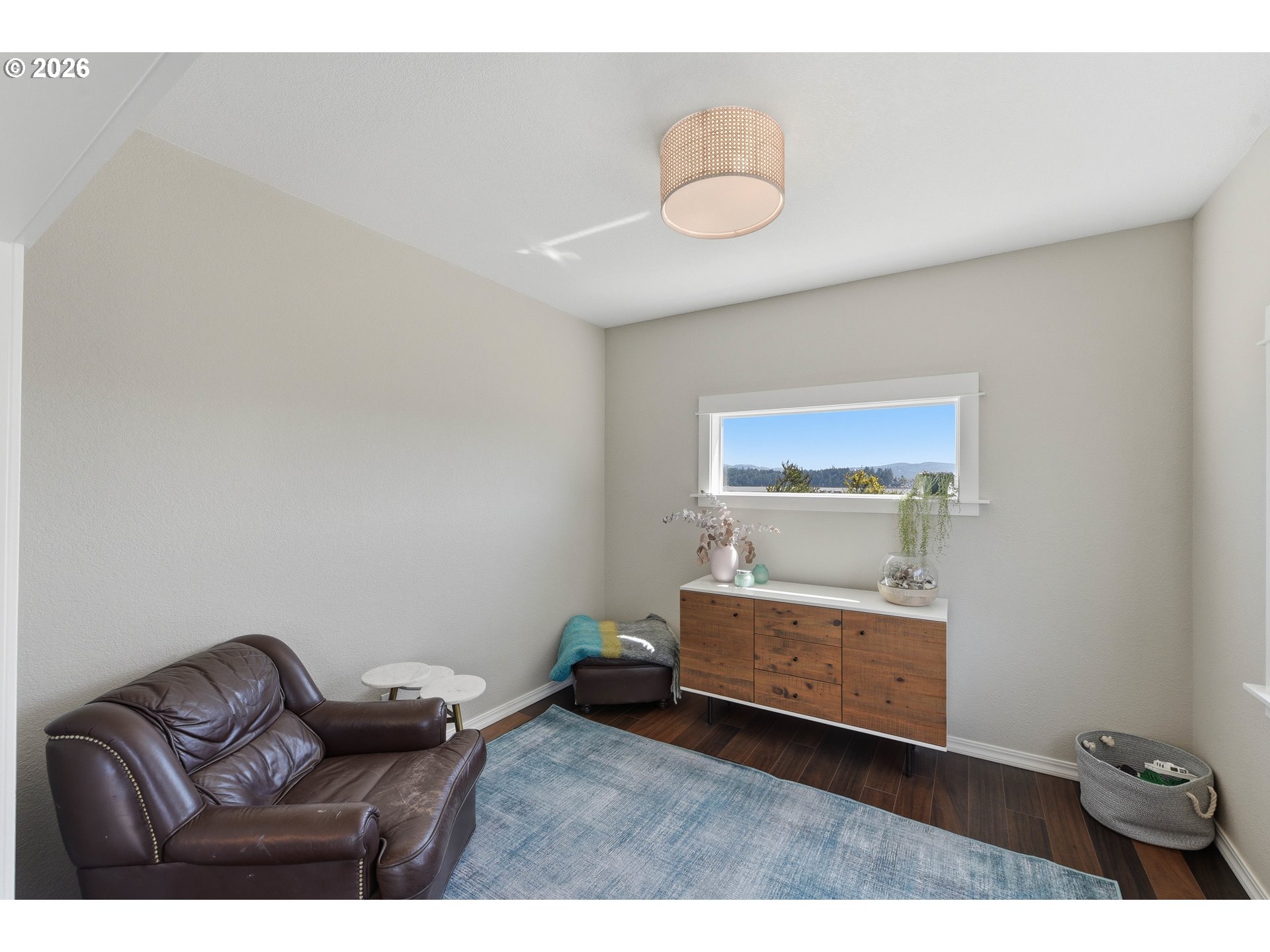 1611 Ash St Property Photo 15