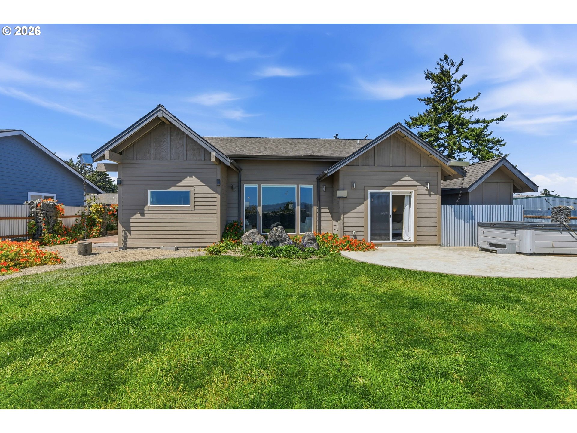 1611 Ash St Property Photo 38