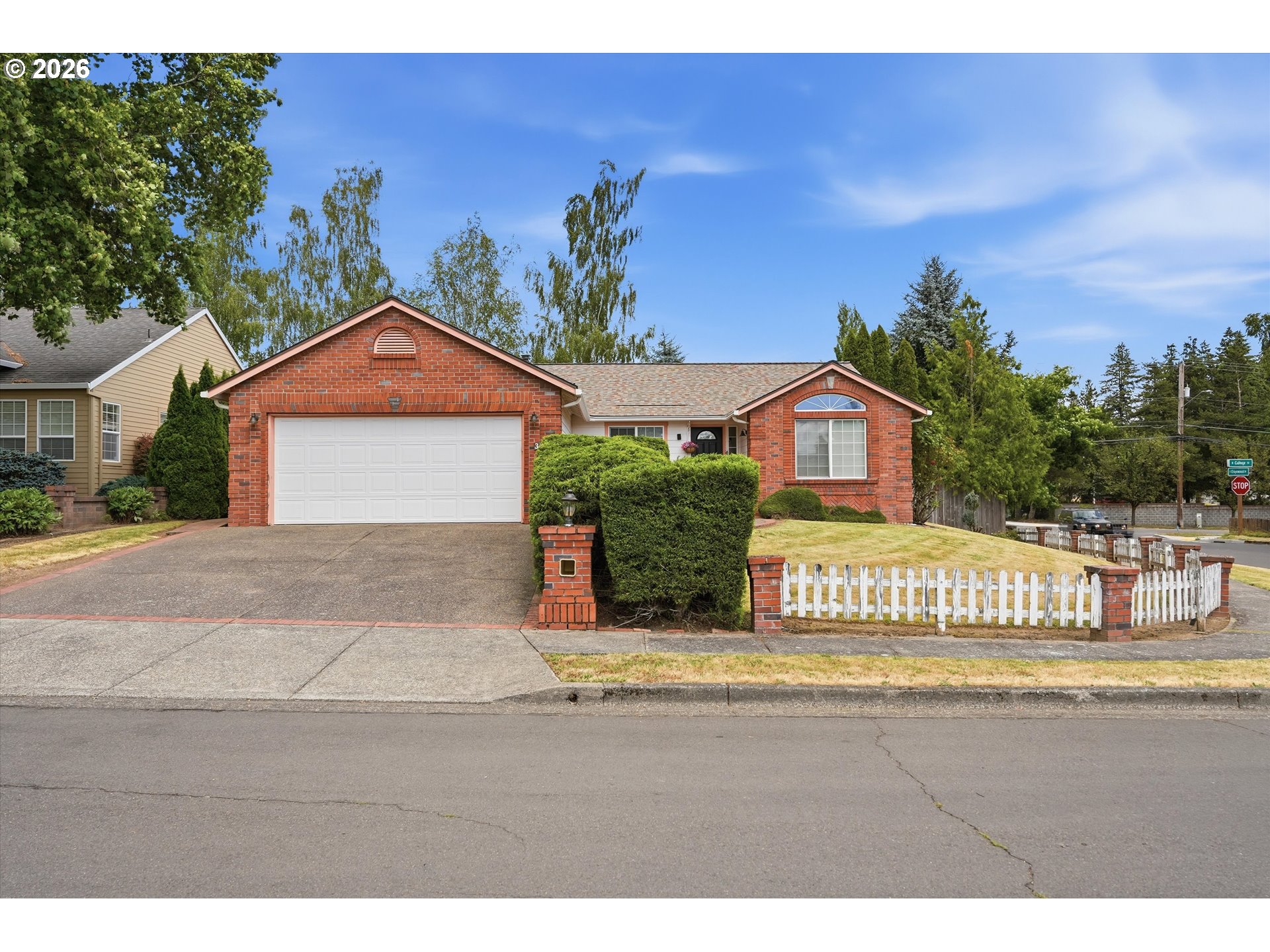 3100 N CLEARBROOK CT Property Photo 1